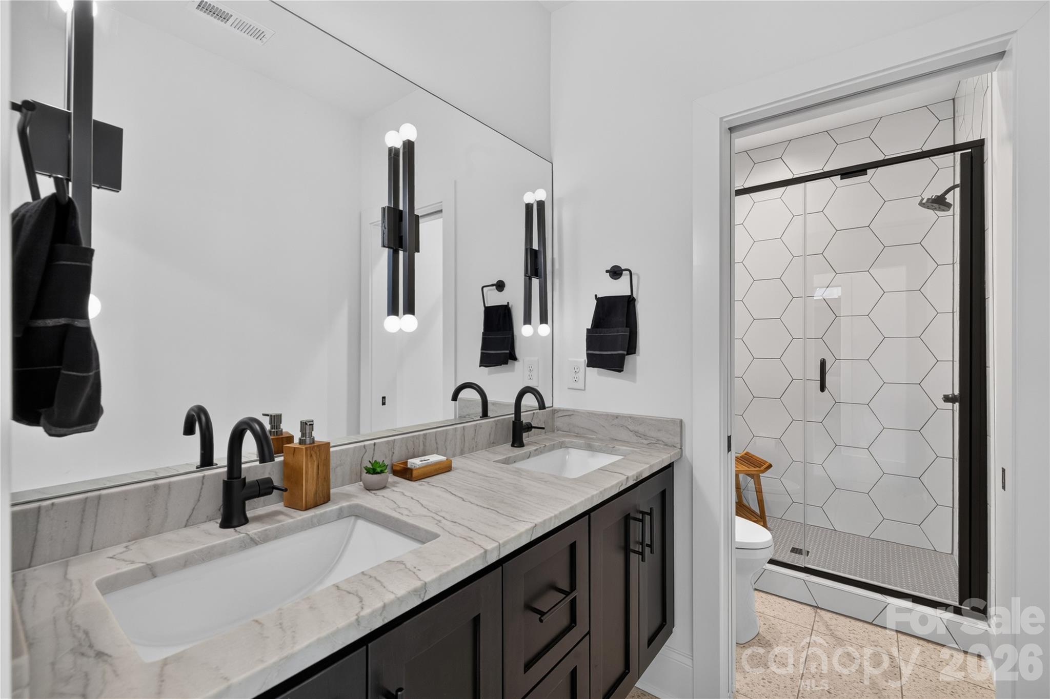 5555 Fairview Road Property Photo 38