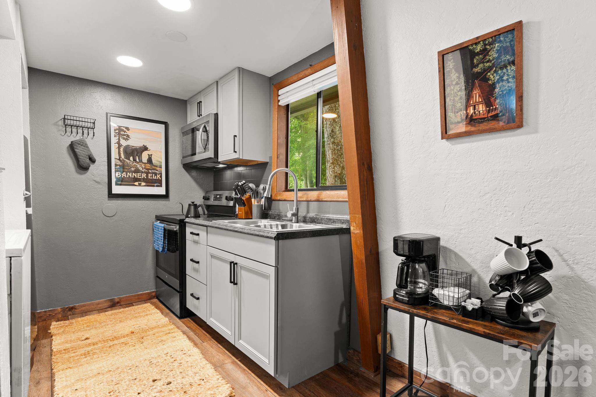 30 Creekside Drive A Property Photo 9