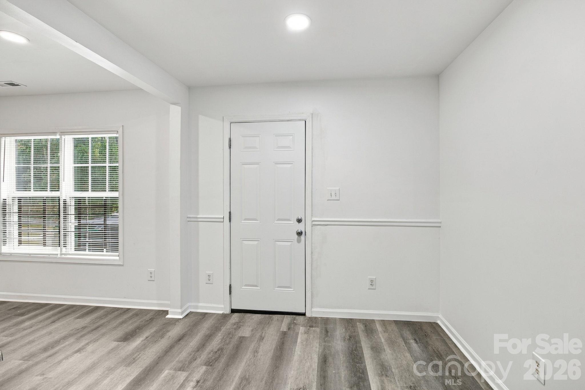 5333 Esther Lane Property Photo 12
