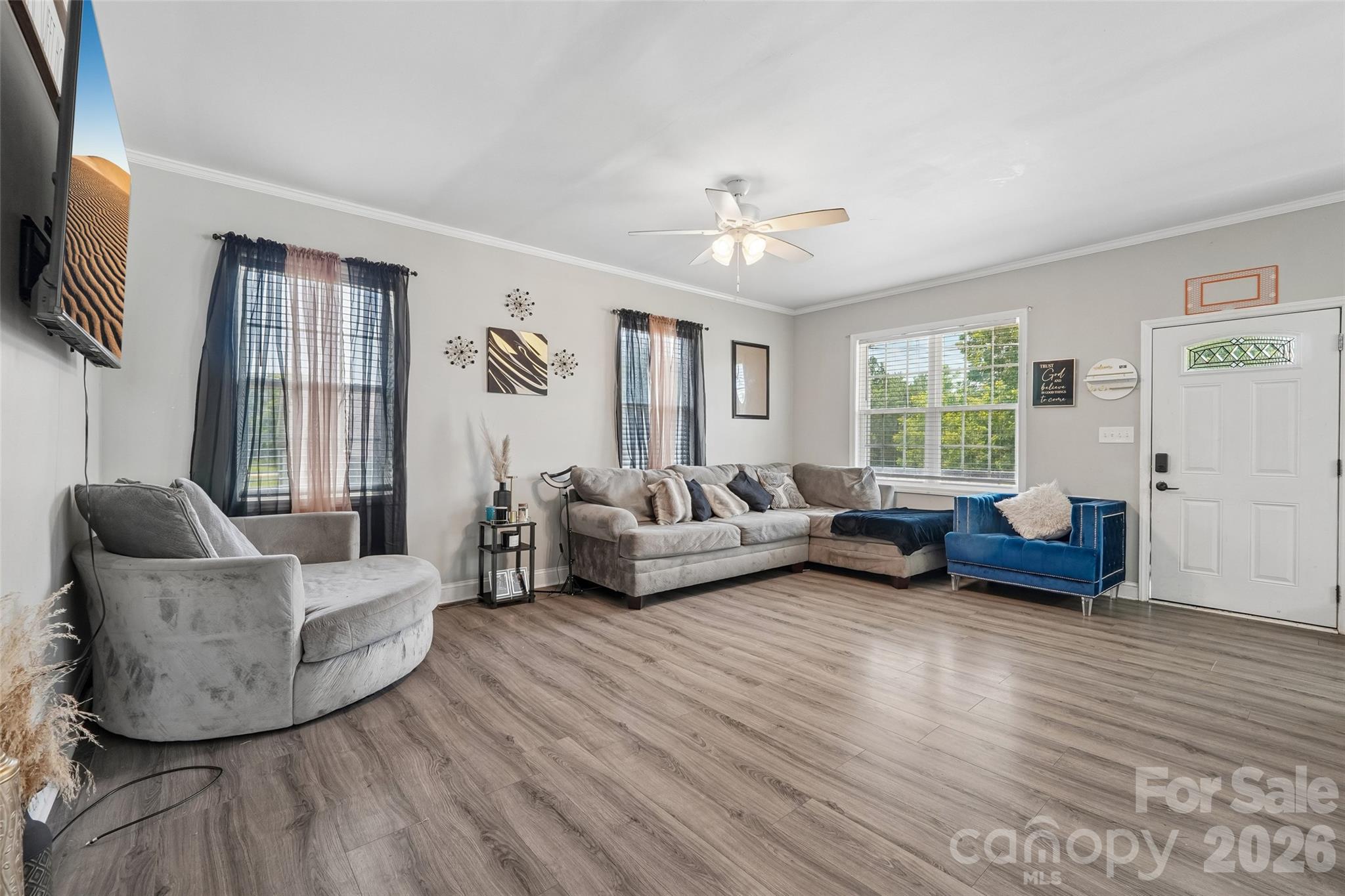 506 Bratton Street Property Photo 4