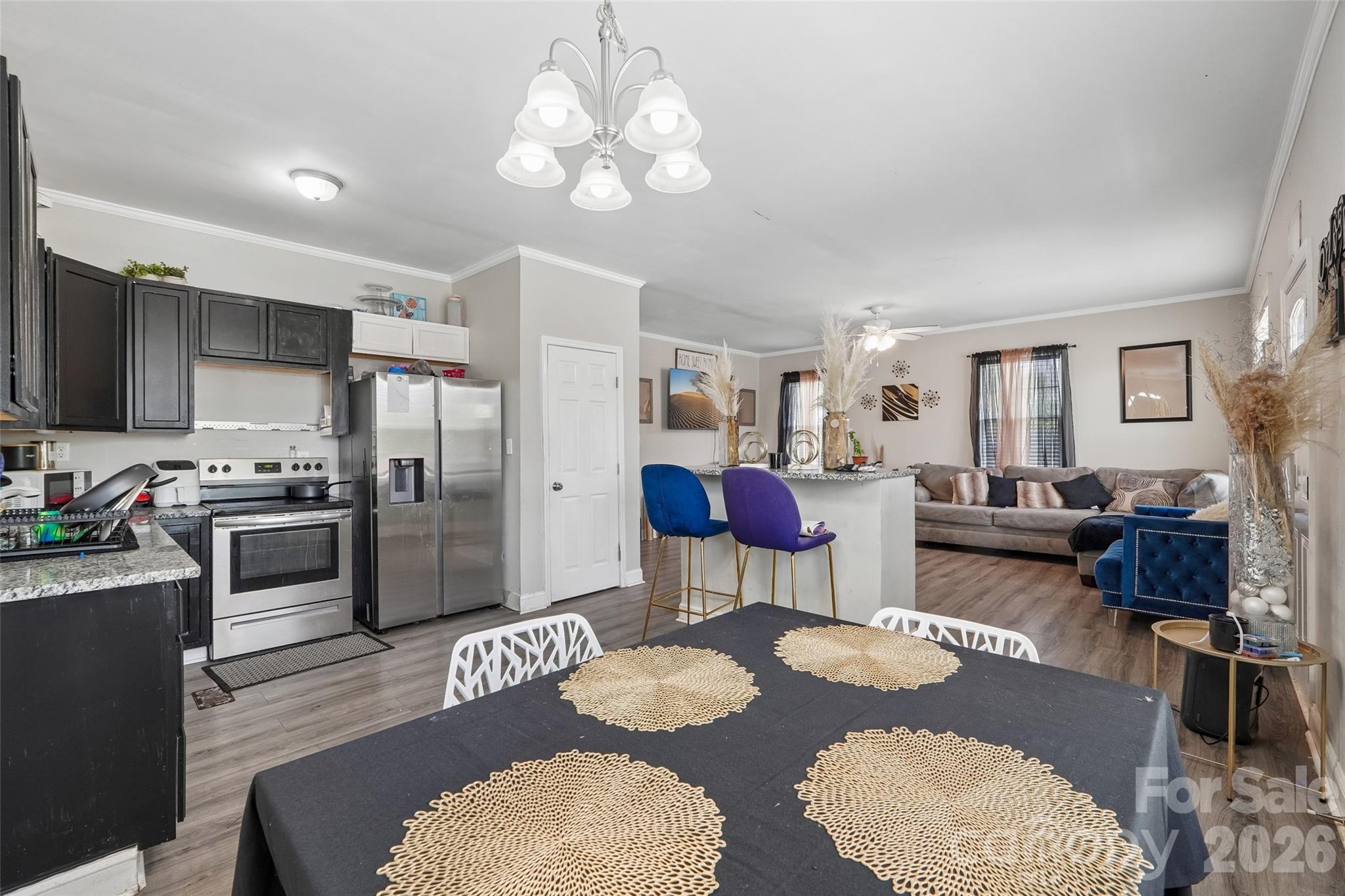 506 Bratton Street Property Photo 8