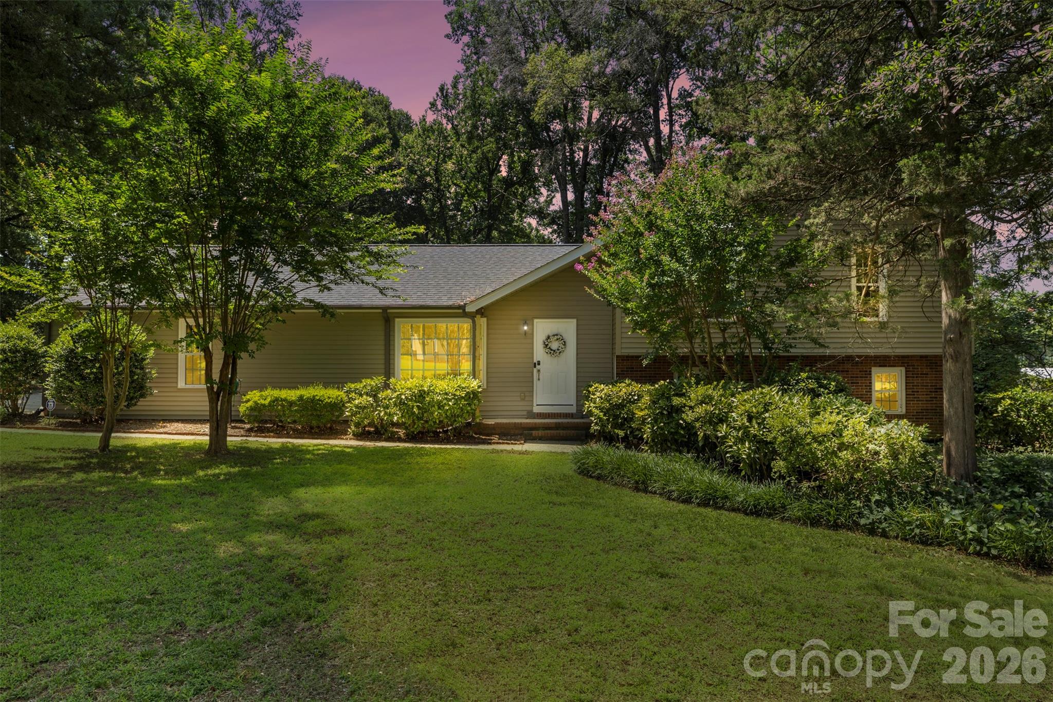 5381 Woodside Drive Property Photo 1