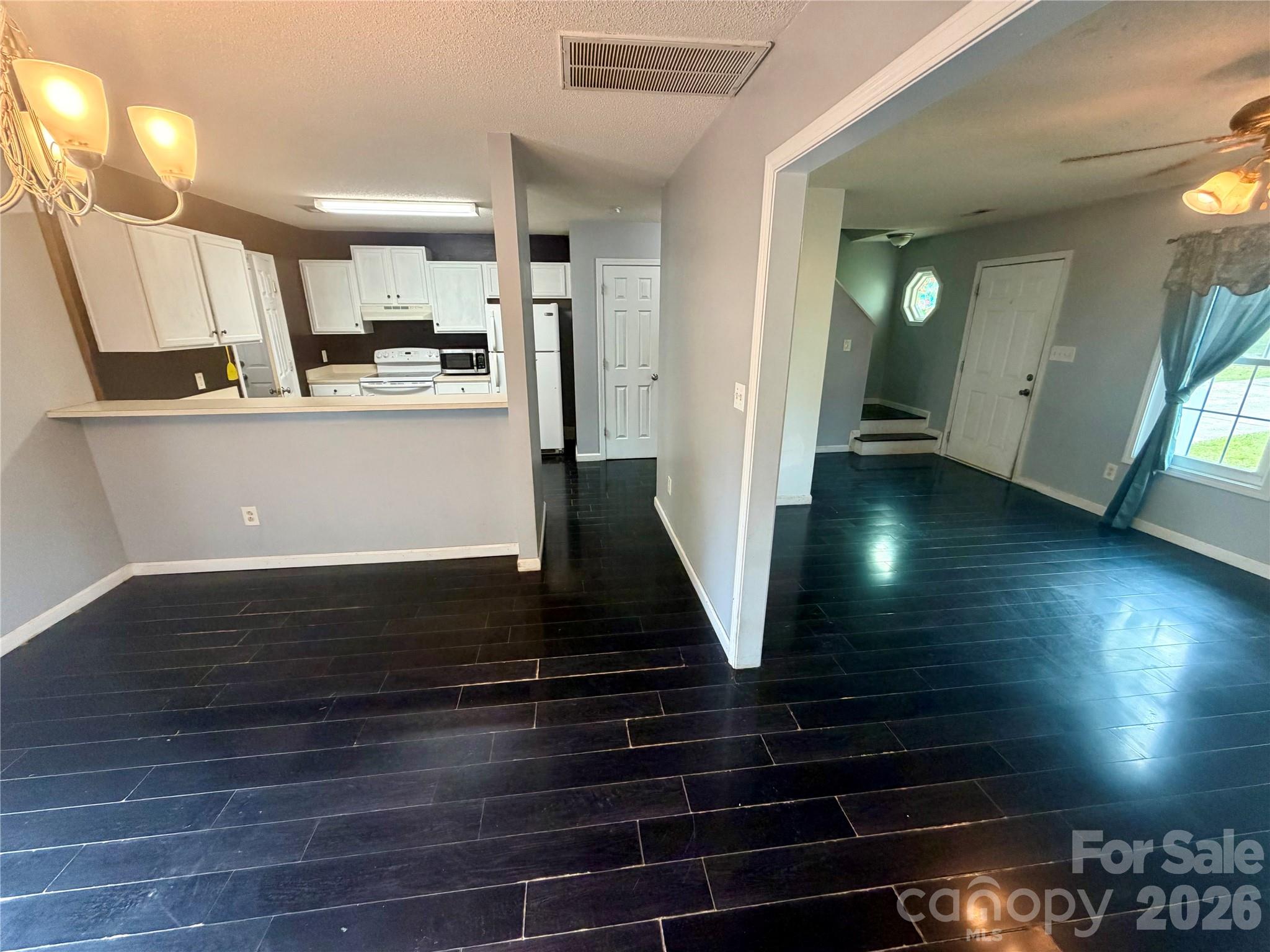 7126 Windsong Way Property Photo 6