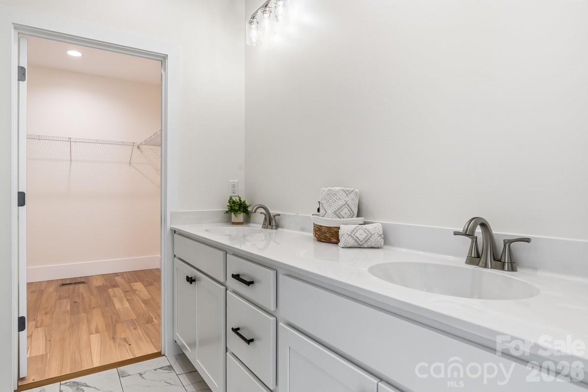49 Grace Court Property Photo 6