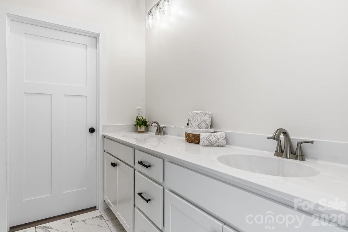 49 Grace Court Property Photo 31