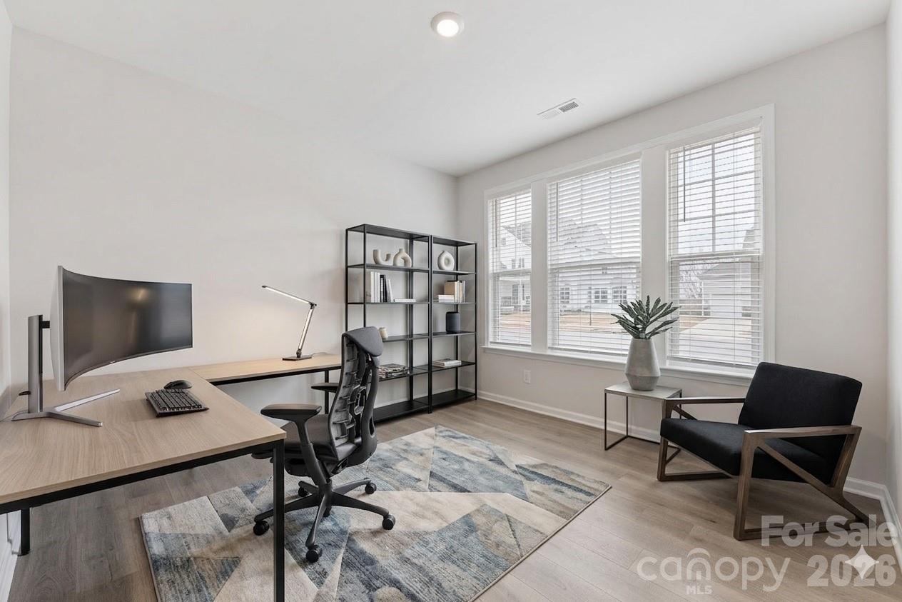 346 W Waterlynn Road Property Photo 2