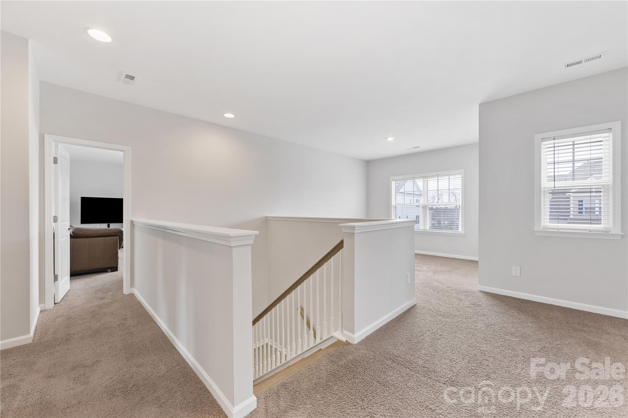 346 W Waterlynn Road Property Photo 13