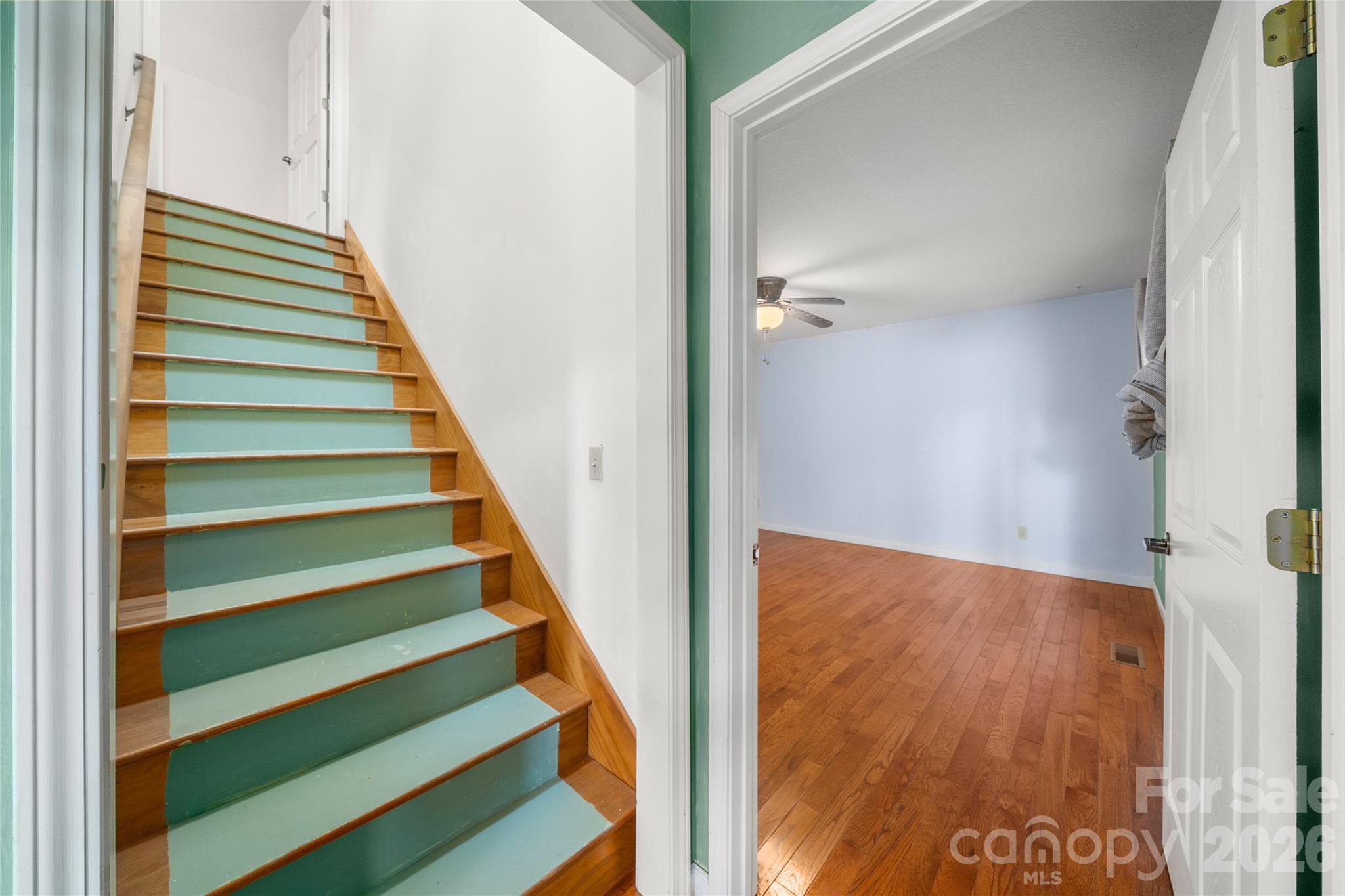 847 N Lakeside Drive Property Photo 13