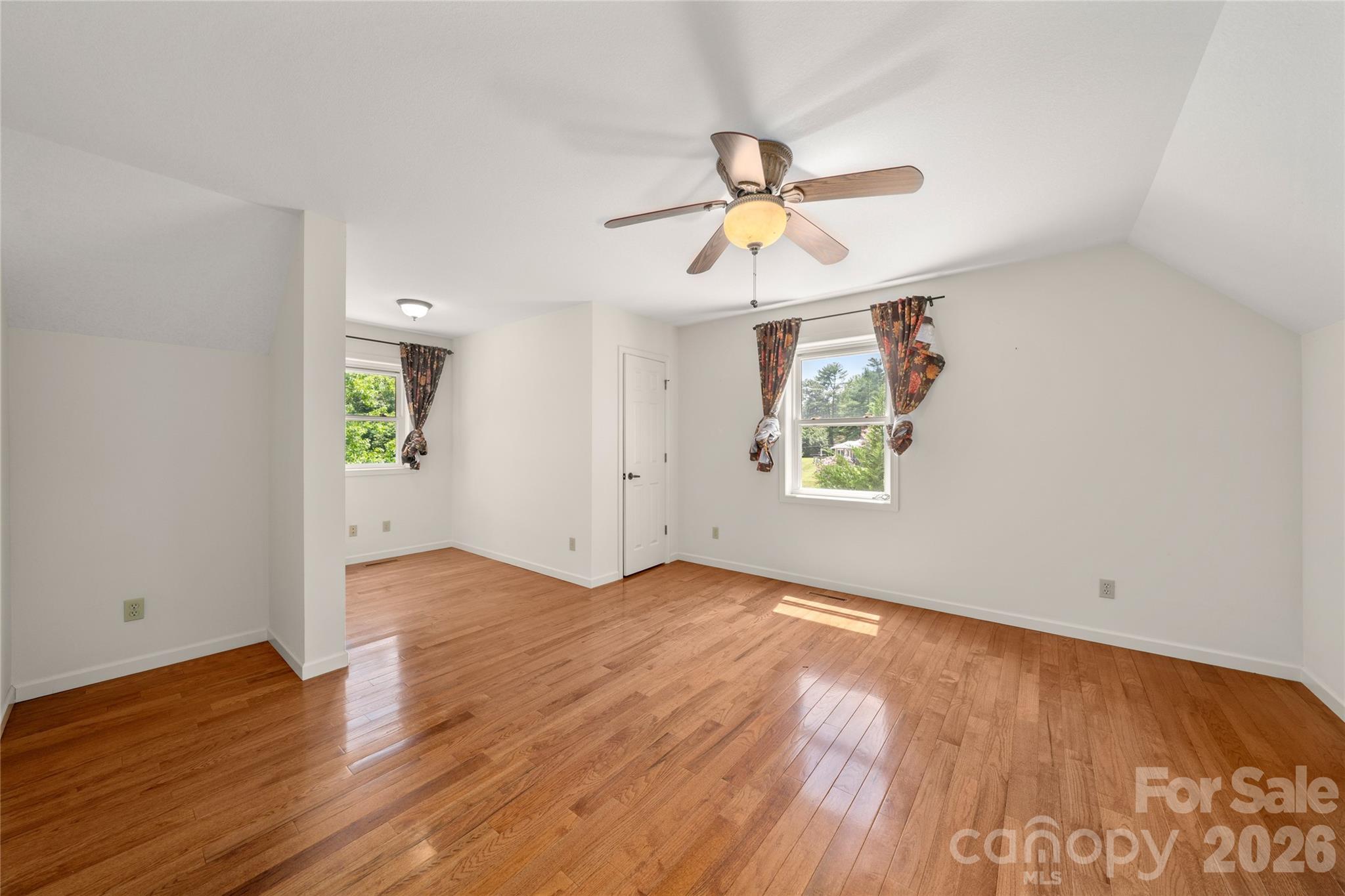847 N Lakeside Drive Property Photo 16