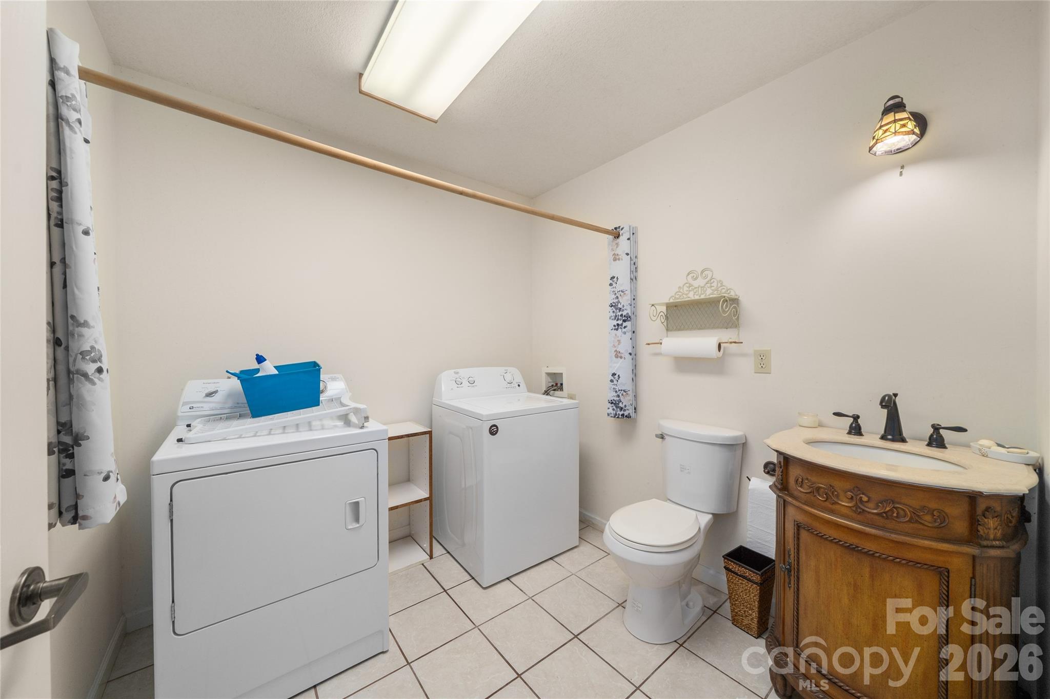 847 N Lakeside Drive Property Photo 17