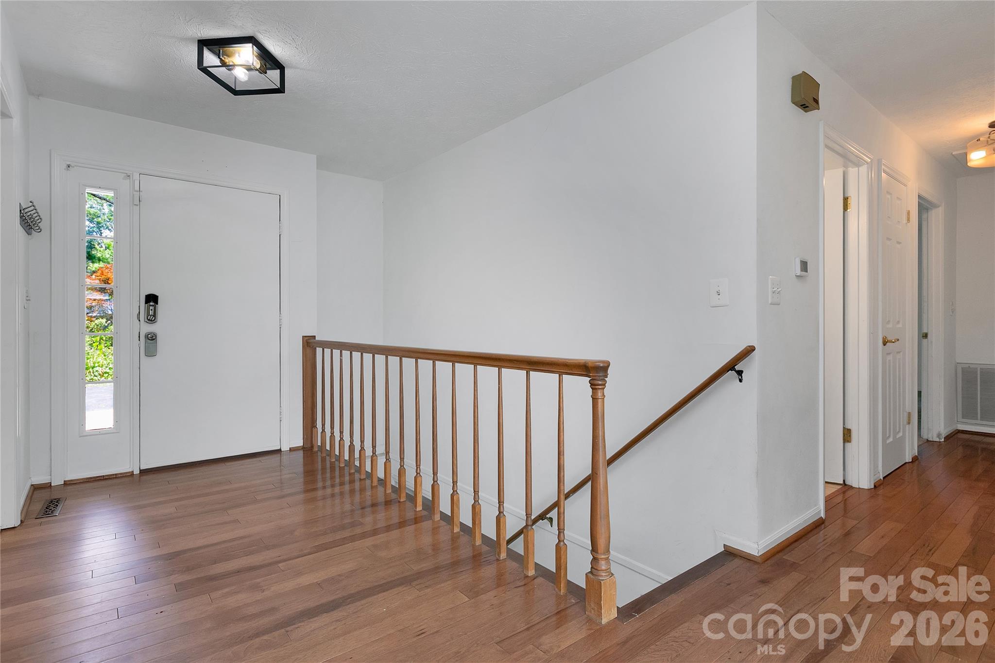 138 Surry Lane Property Photo 3