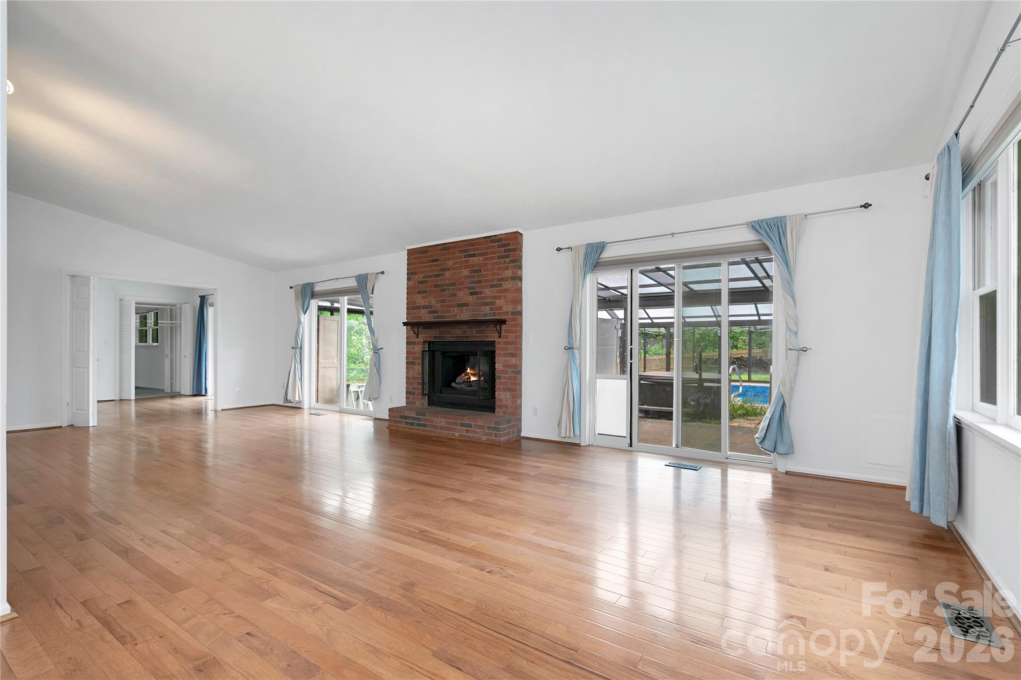 138 Surry Lane Property Photo 11