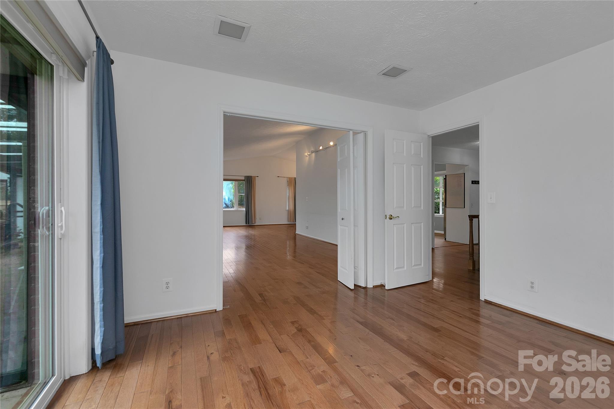 138 Surry Lane Property Photo 14