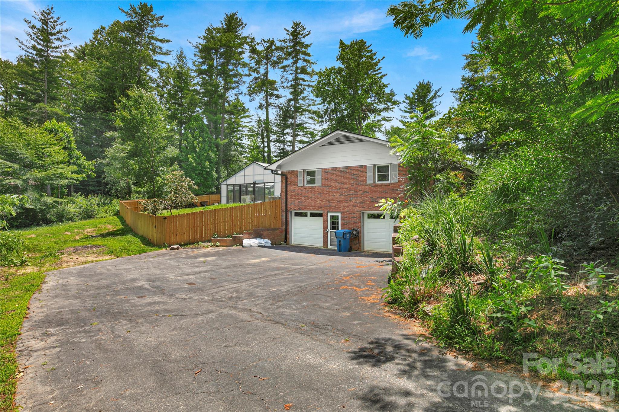 138 Surry Lane Property Photo 28