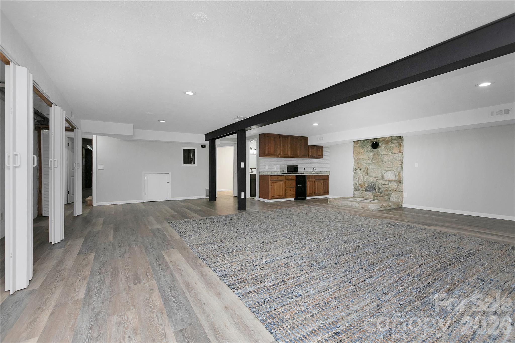 138 Surry Lane Property Photo 34