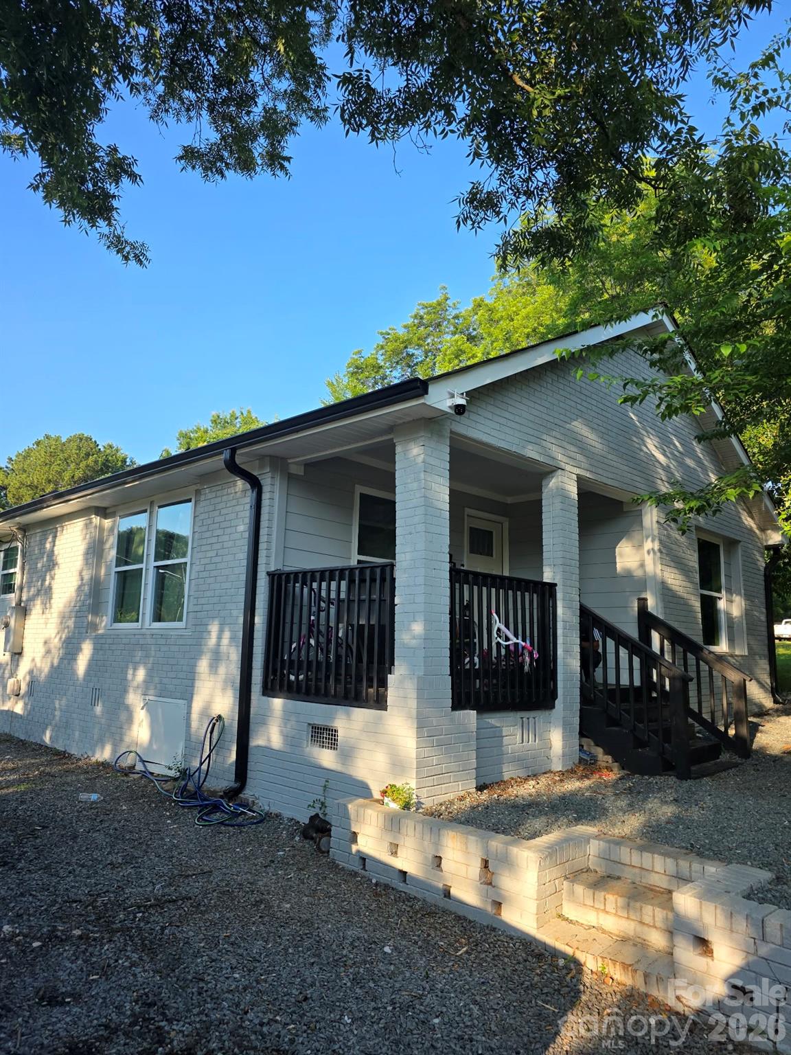 803 Gordon Street Property Photo 3