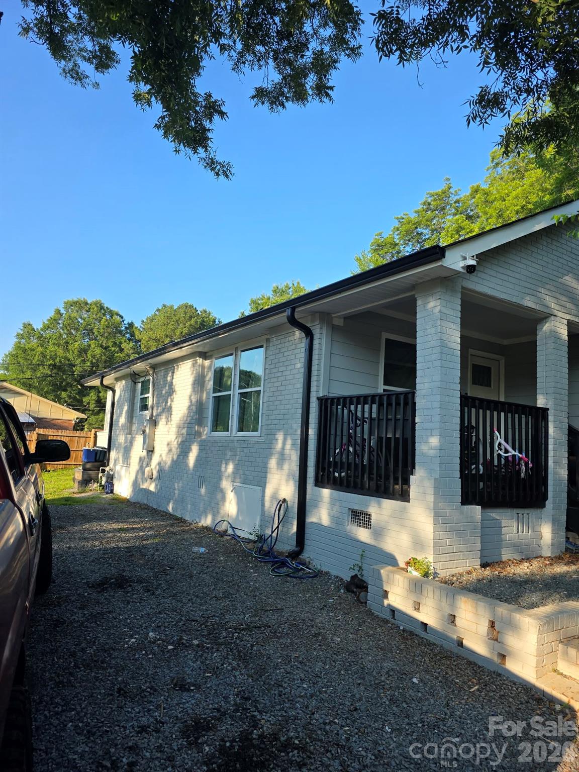 803 Gordon Street Property Photo 4