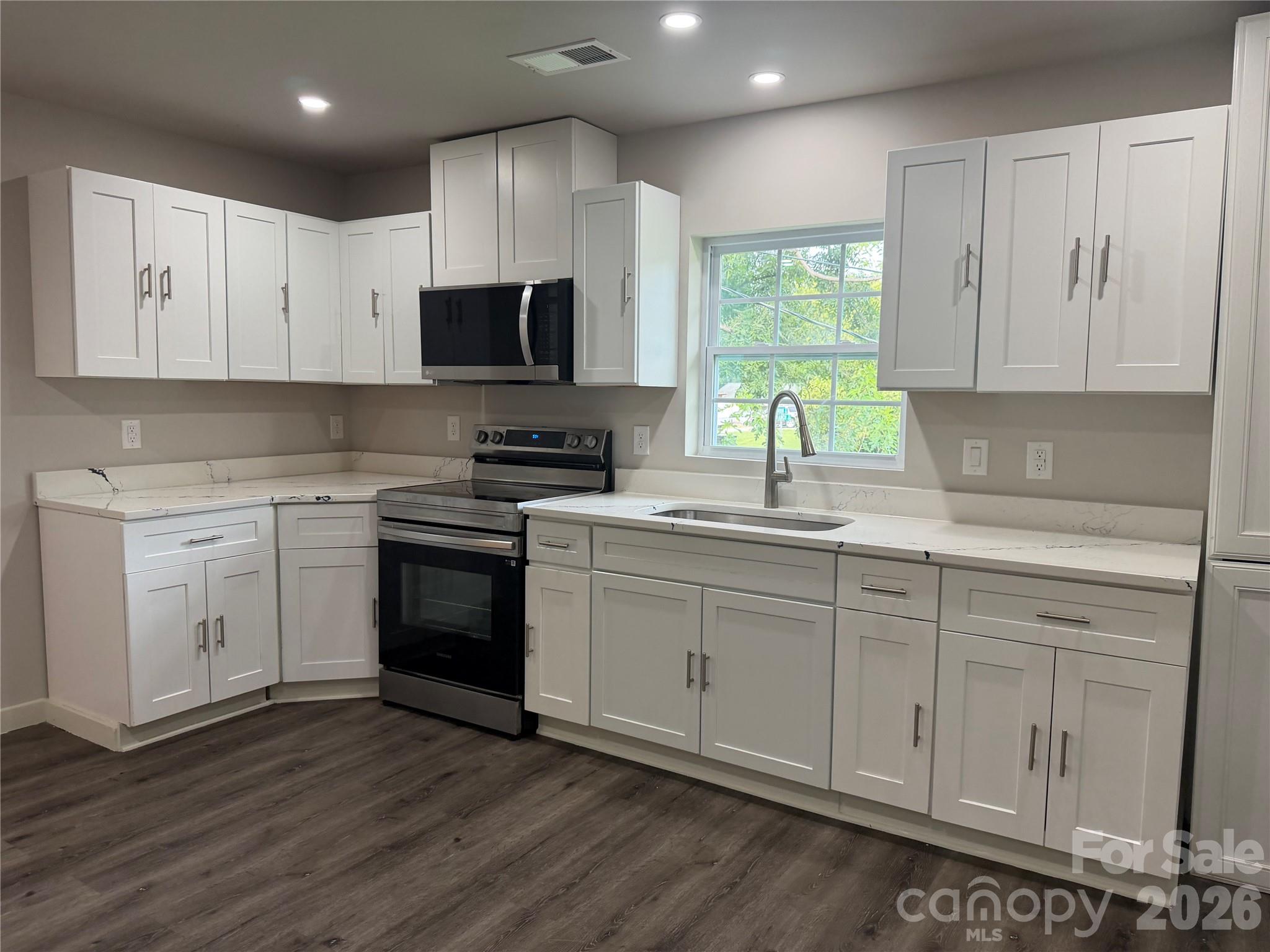 803 Gordon Street Property Photo 8
