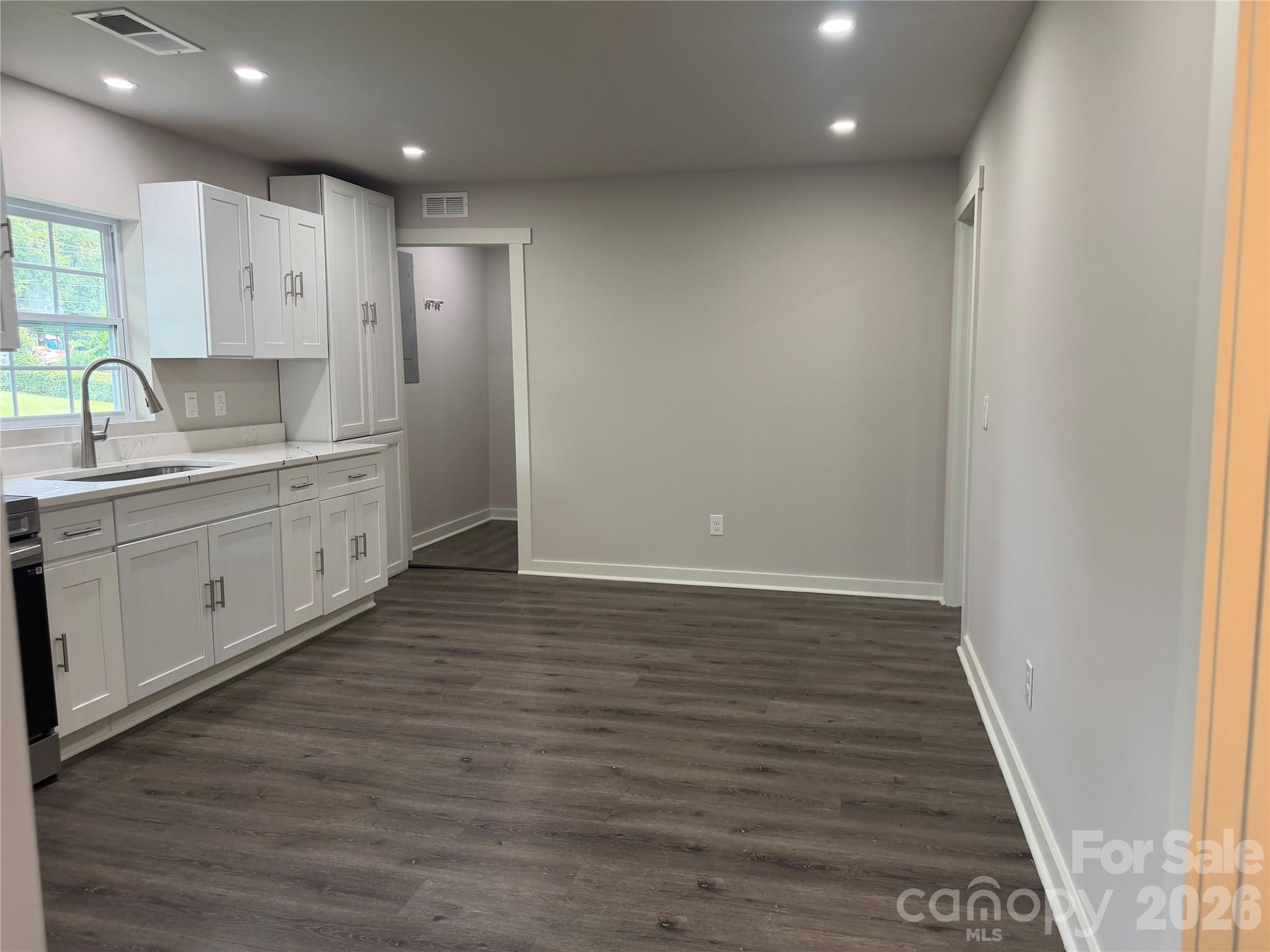 803 Gordon Street Property Photo 10