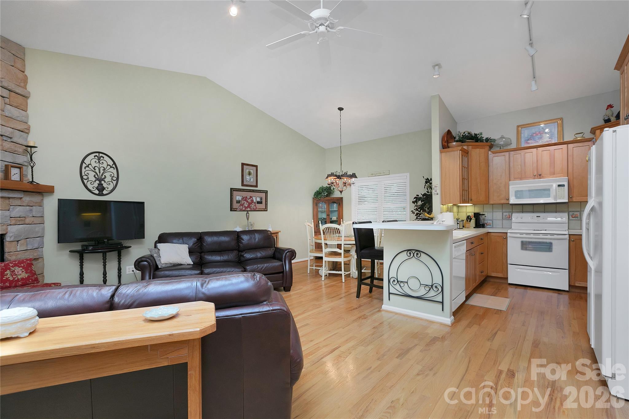 2641 Connestee Trail L7/u68 Property Photo 13