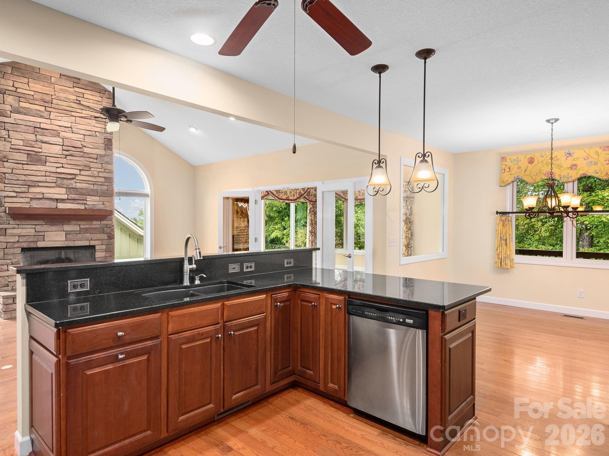 54 Deep Valley Lane Property Photo 6