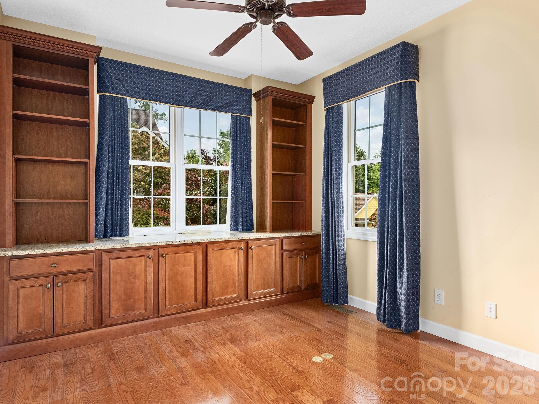 54 Deep Valley Lane Property Photo 8