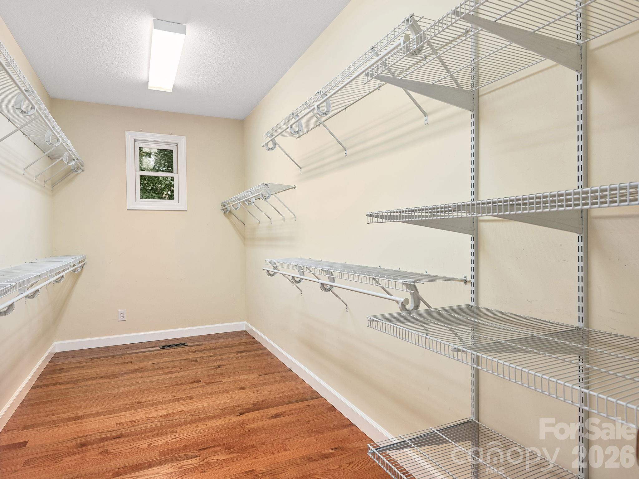 54 Deep Valley Lane Property Photo 14