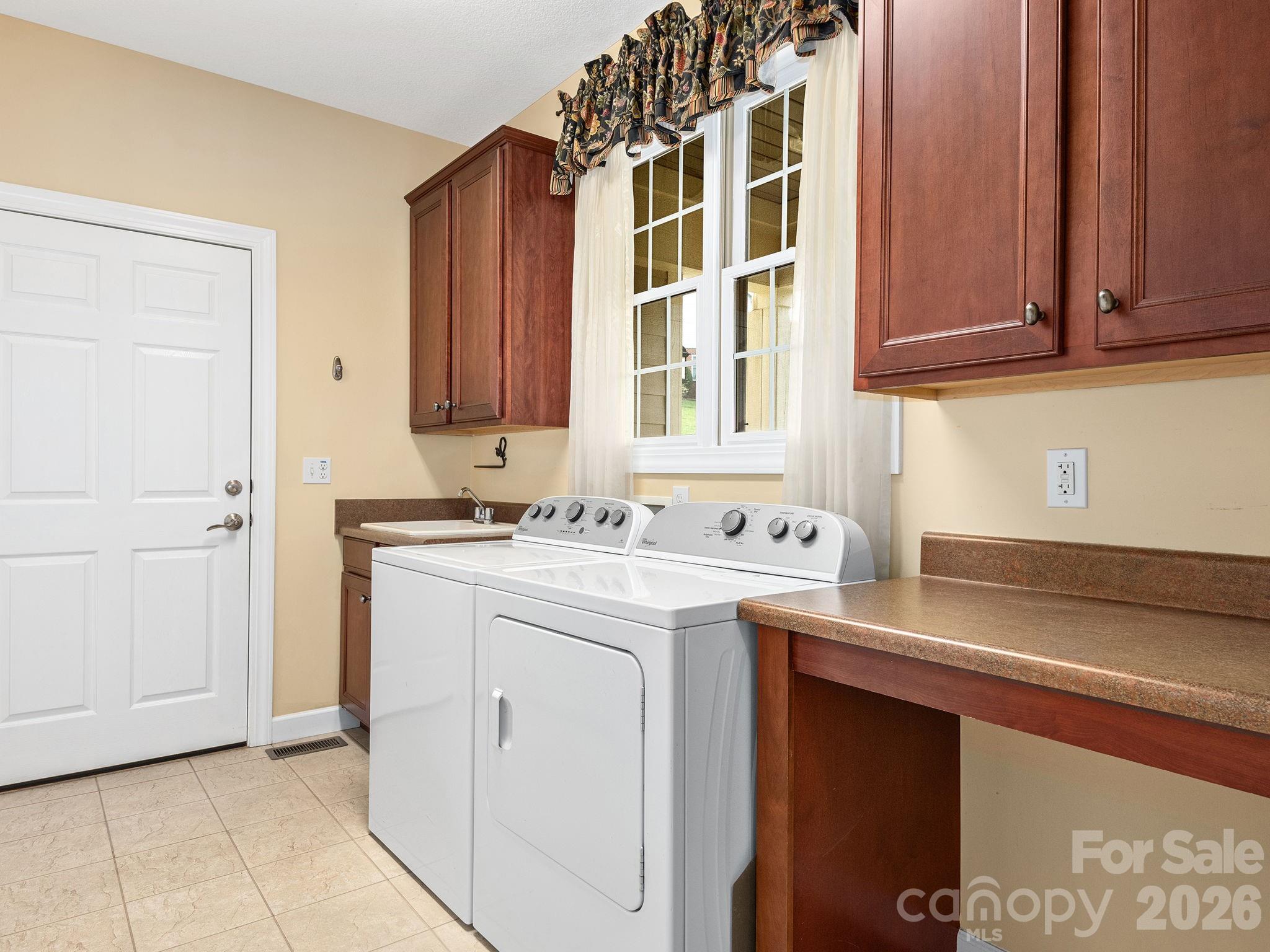 54 Deep Valley Lane Property Photo 15