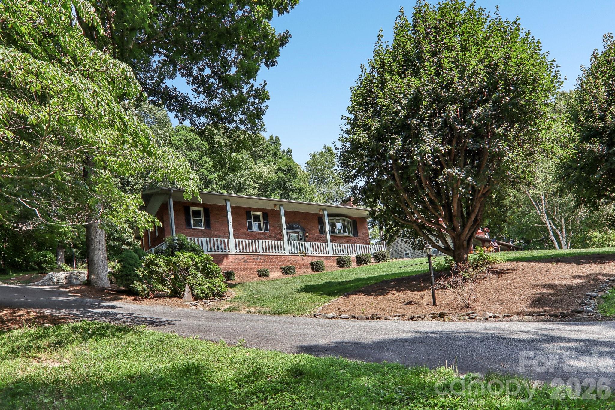 57 Chateau Place Property Photo 3