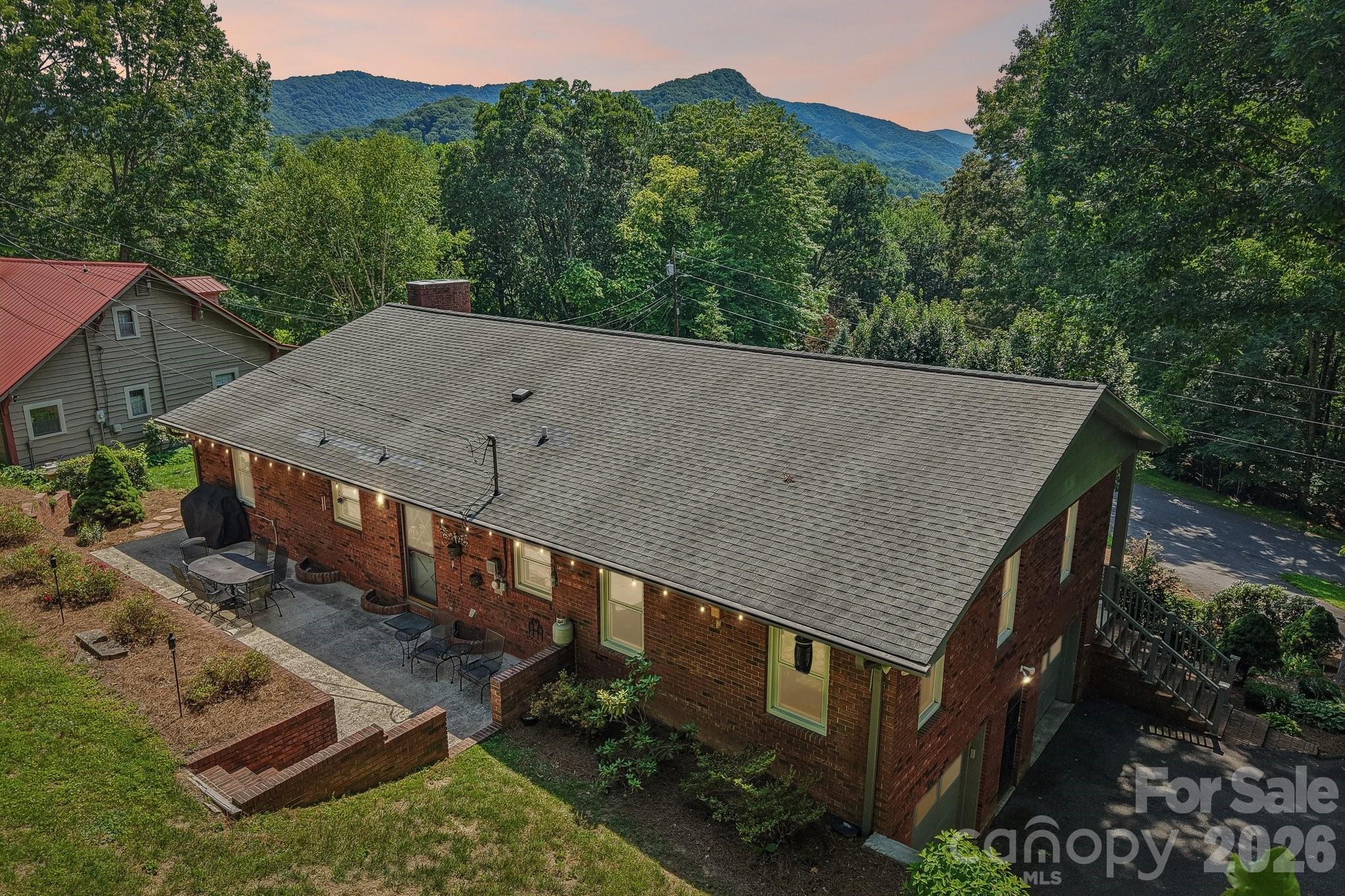 57 Chateau Place Property Photo 7