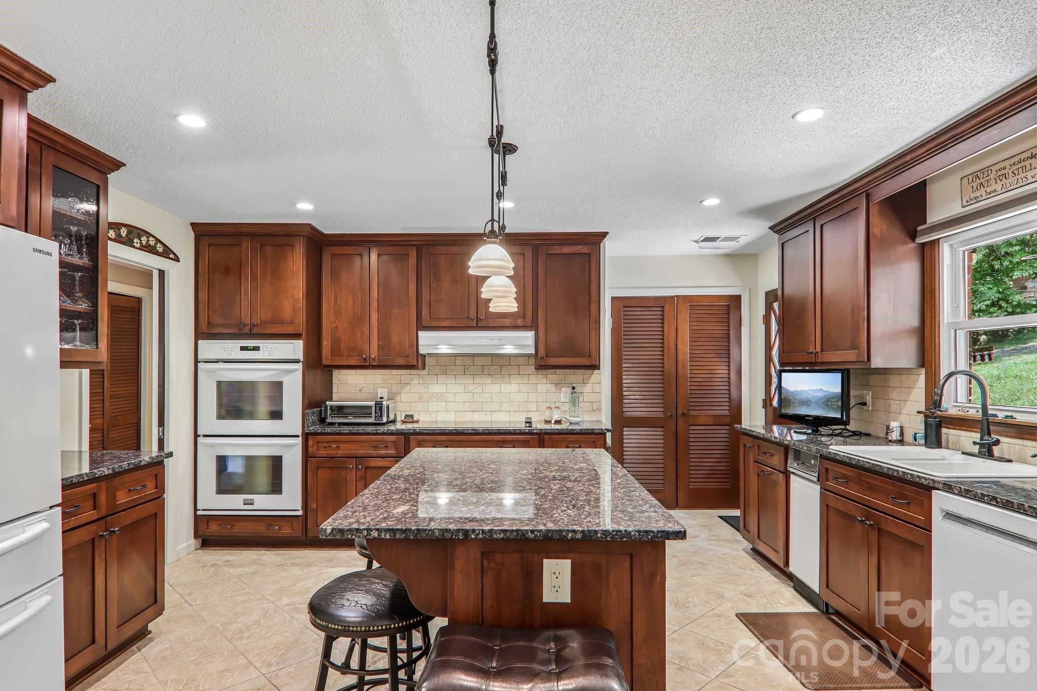 57 Chateau Place Property Photo 14