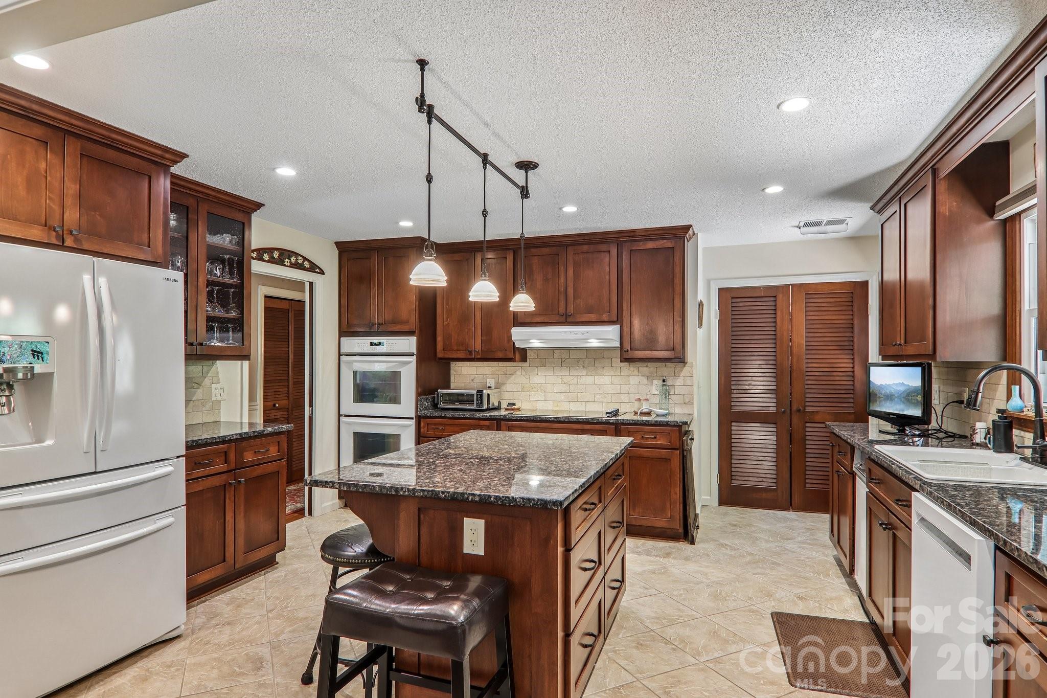 57 Chateau Place Property Photo 15