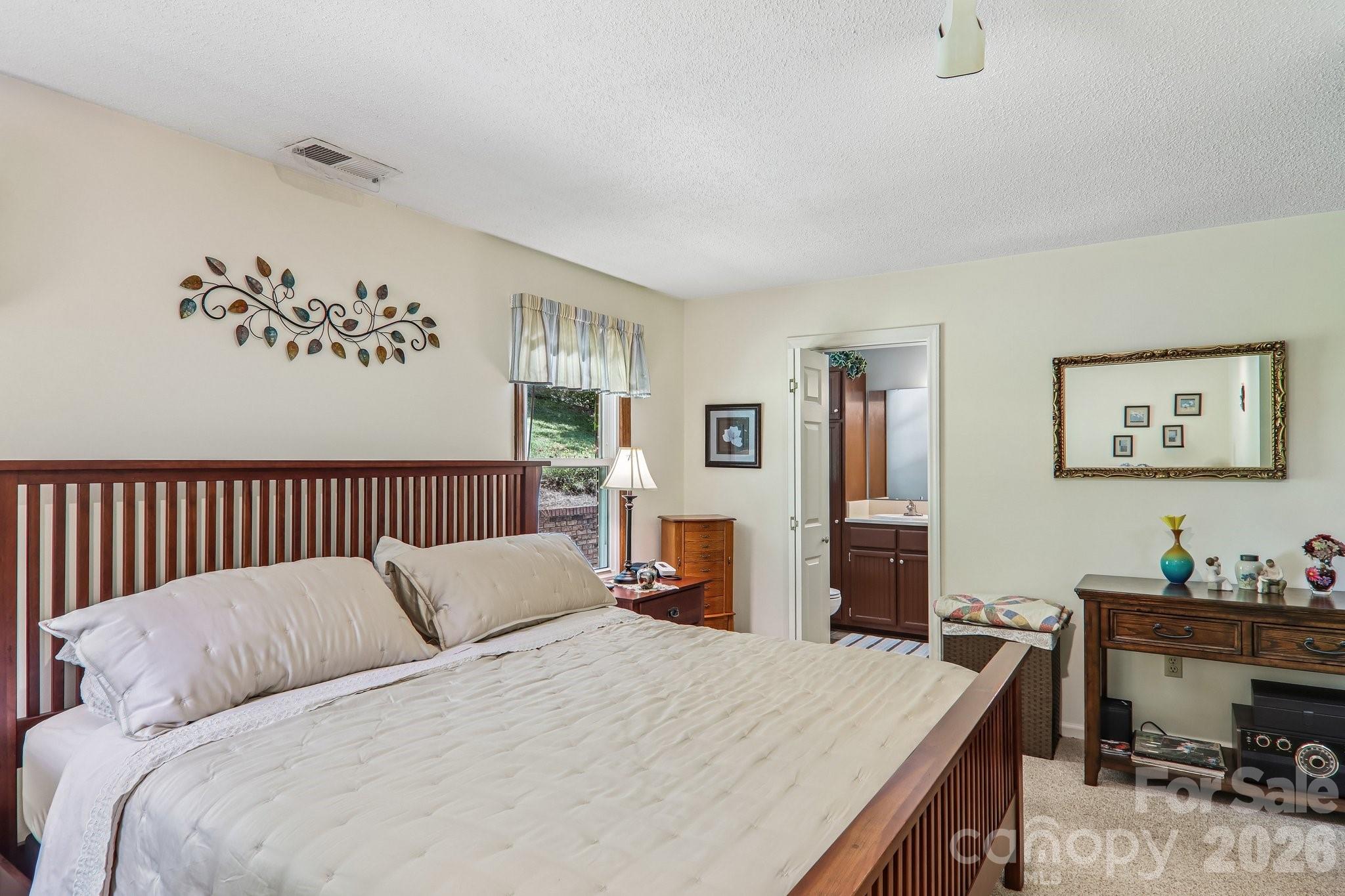 57 Chateau Place Property Photo 25