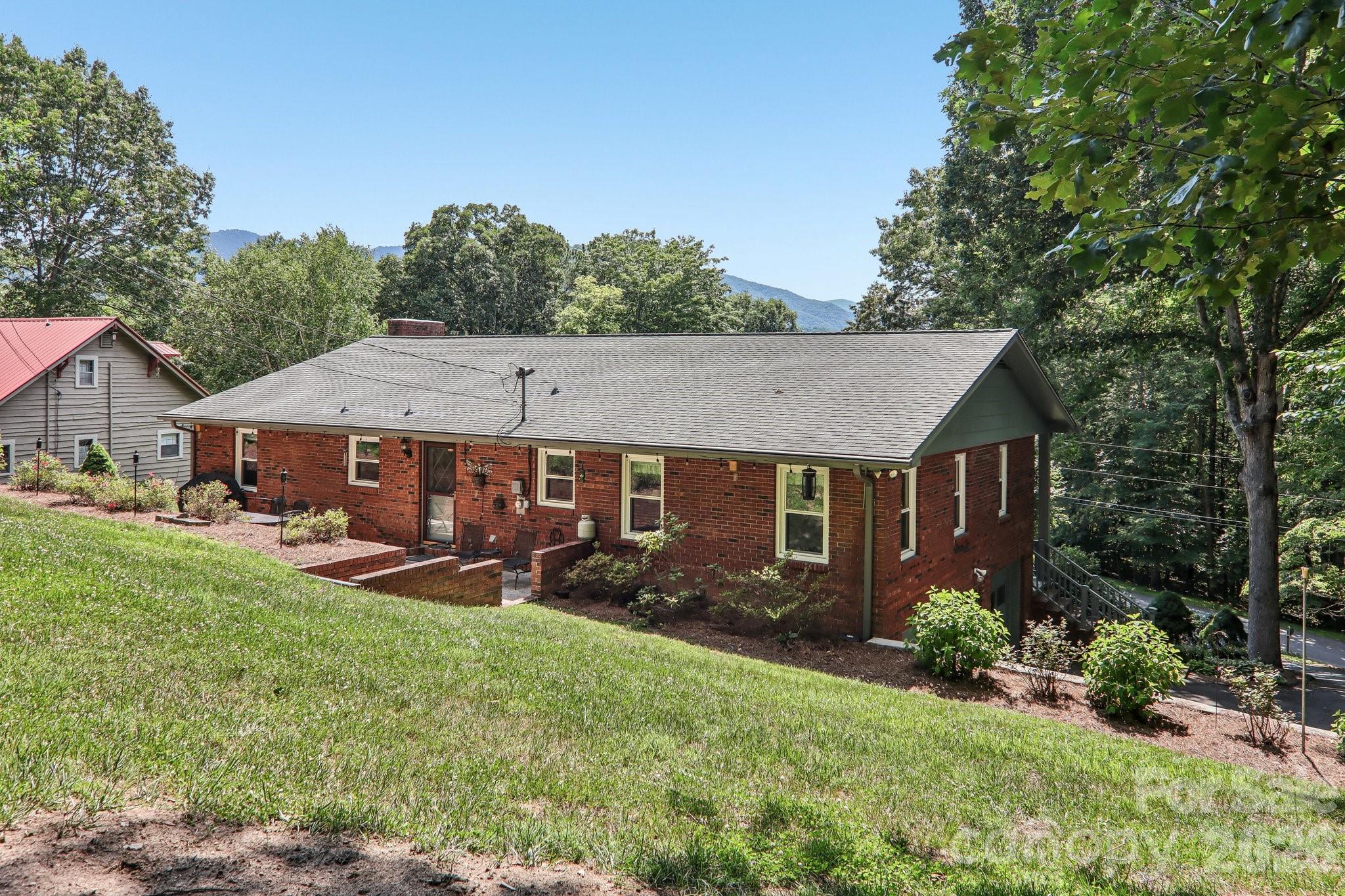 57 Chateau Place Property Photo 43