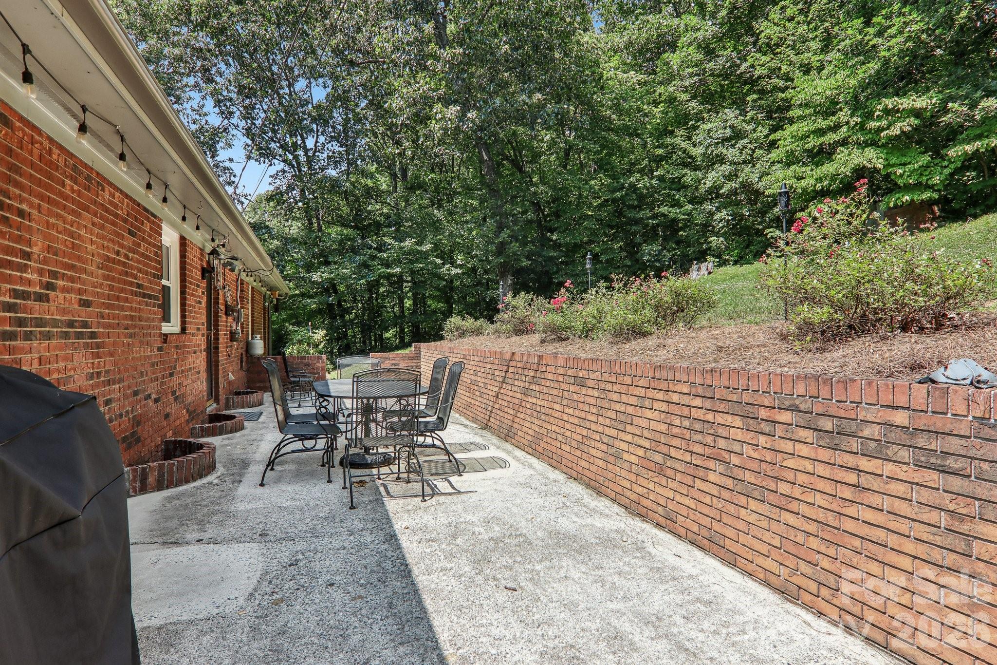 57 Chateau Place Property Photo 45