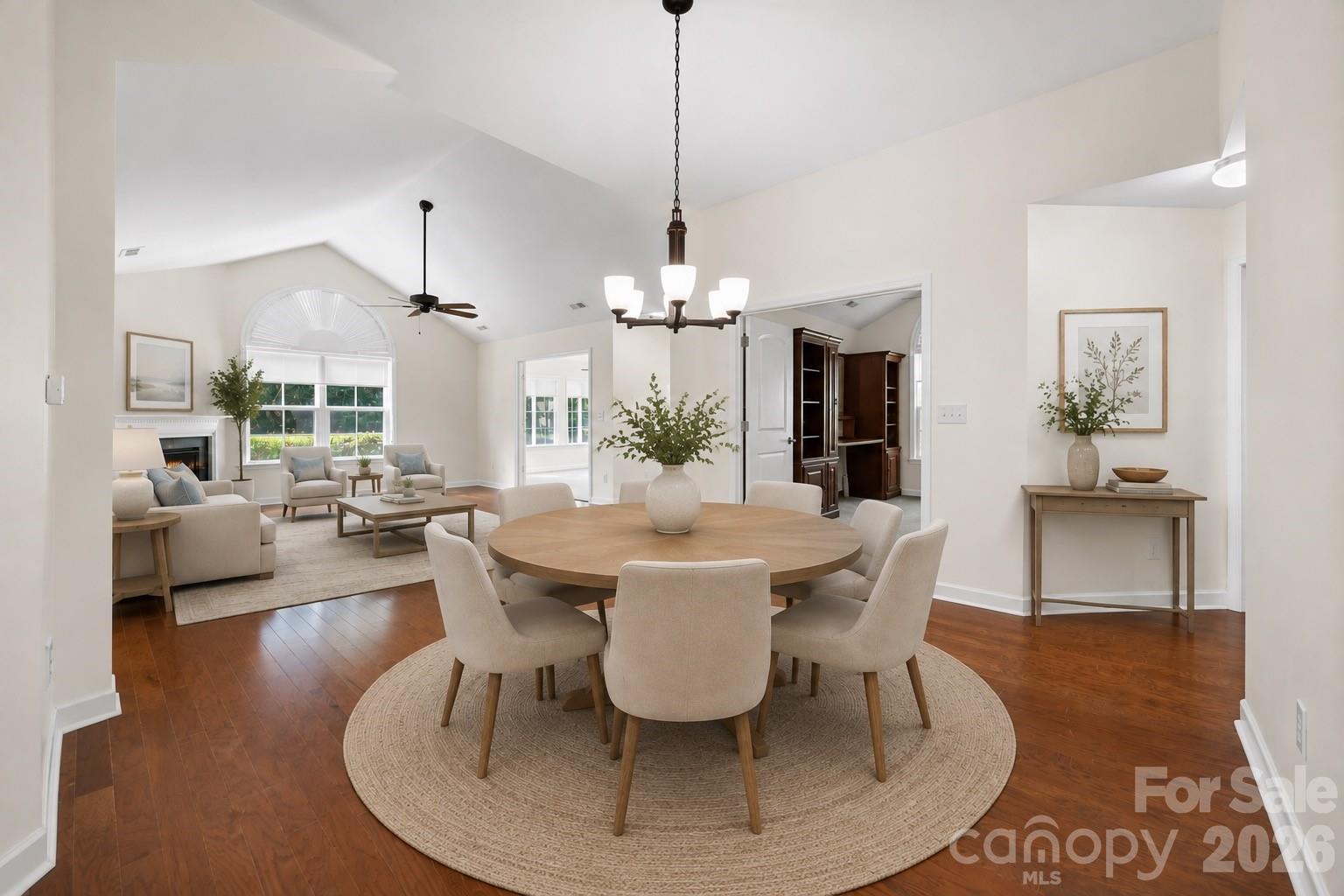 274 Lone Oak Circle Property Photo 8