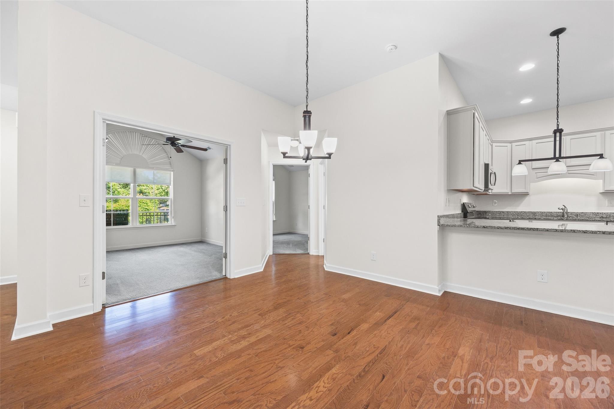 274 Lone Oak Circle Property Photo 13