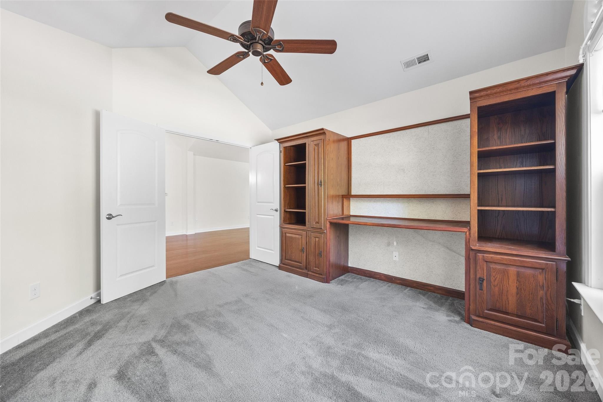 274 Lone Oak Circle Property Photo 15