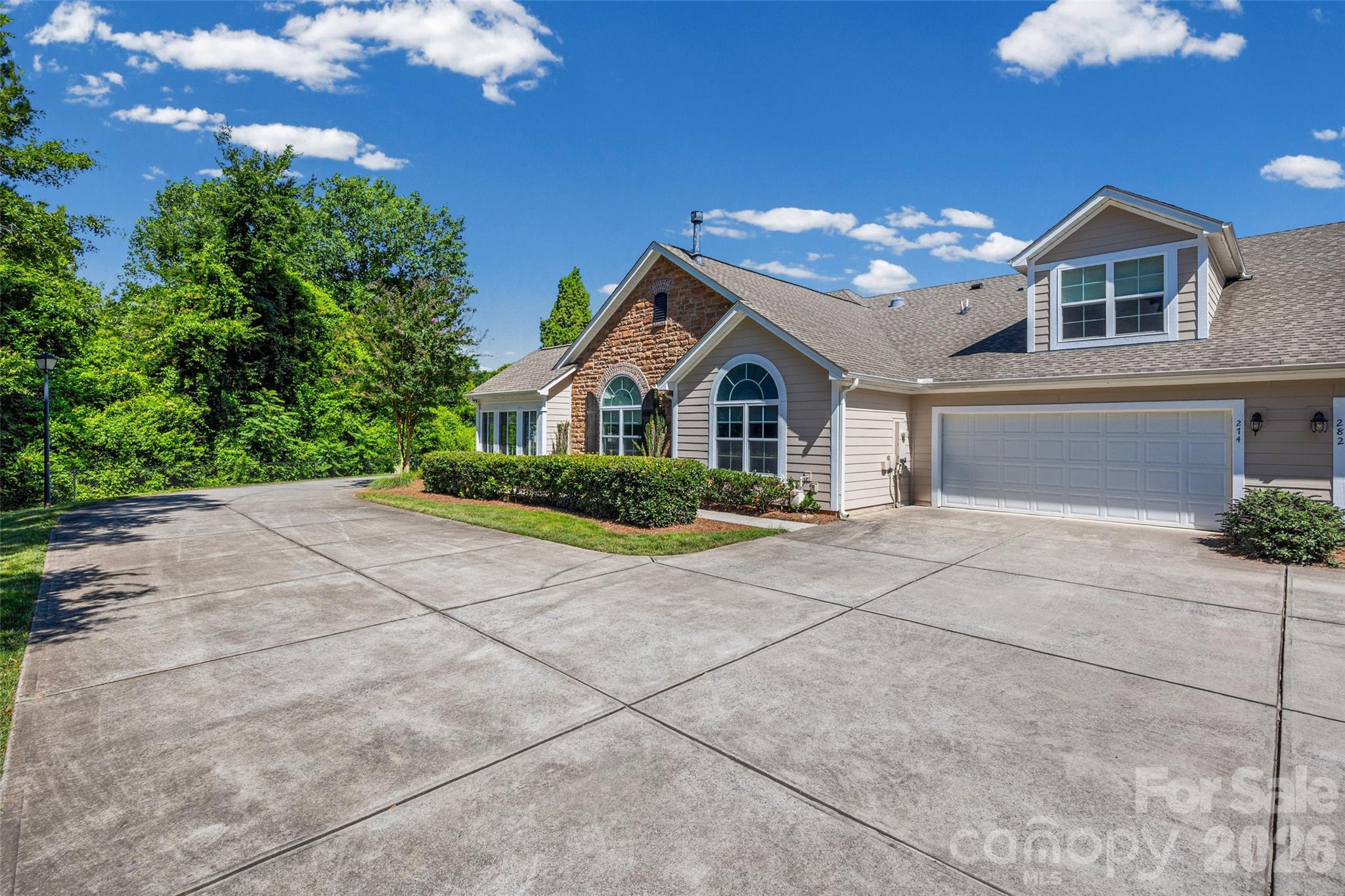 274 Lone Oak Circle Property Photo 40