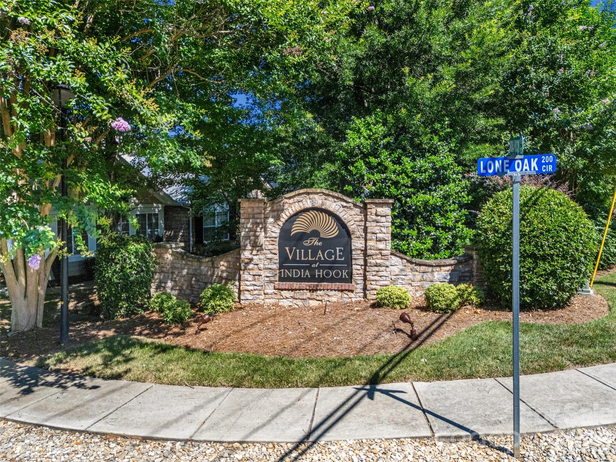 274 Lone Oak Circle Property Photo 45