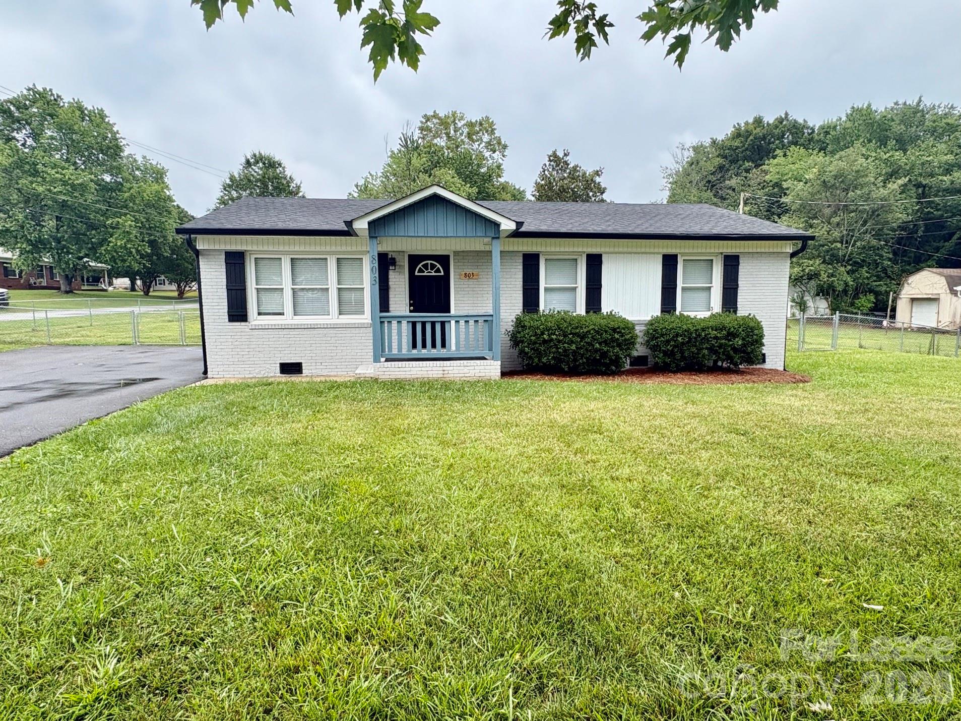 803 Robinson Road Property Photo 1