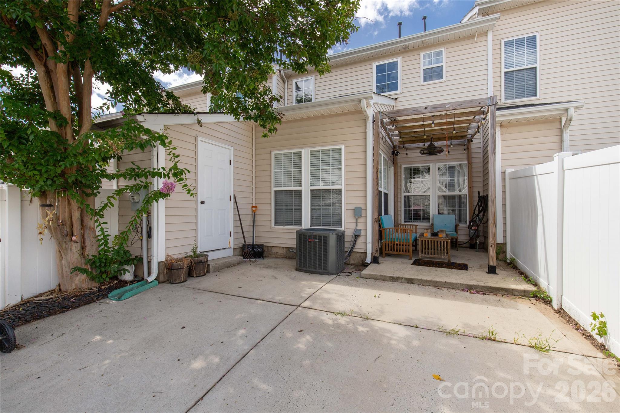 961 Coolsprings Lane Property Photo 8