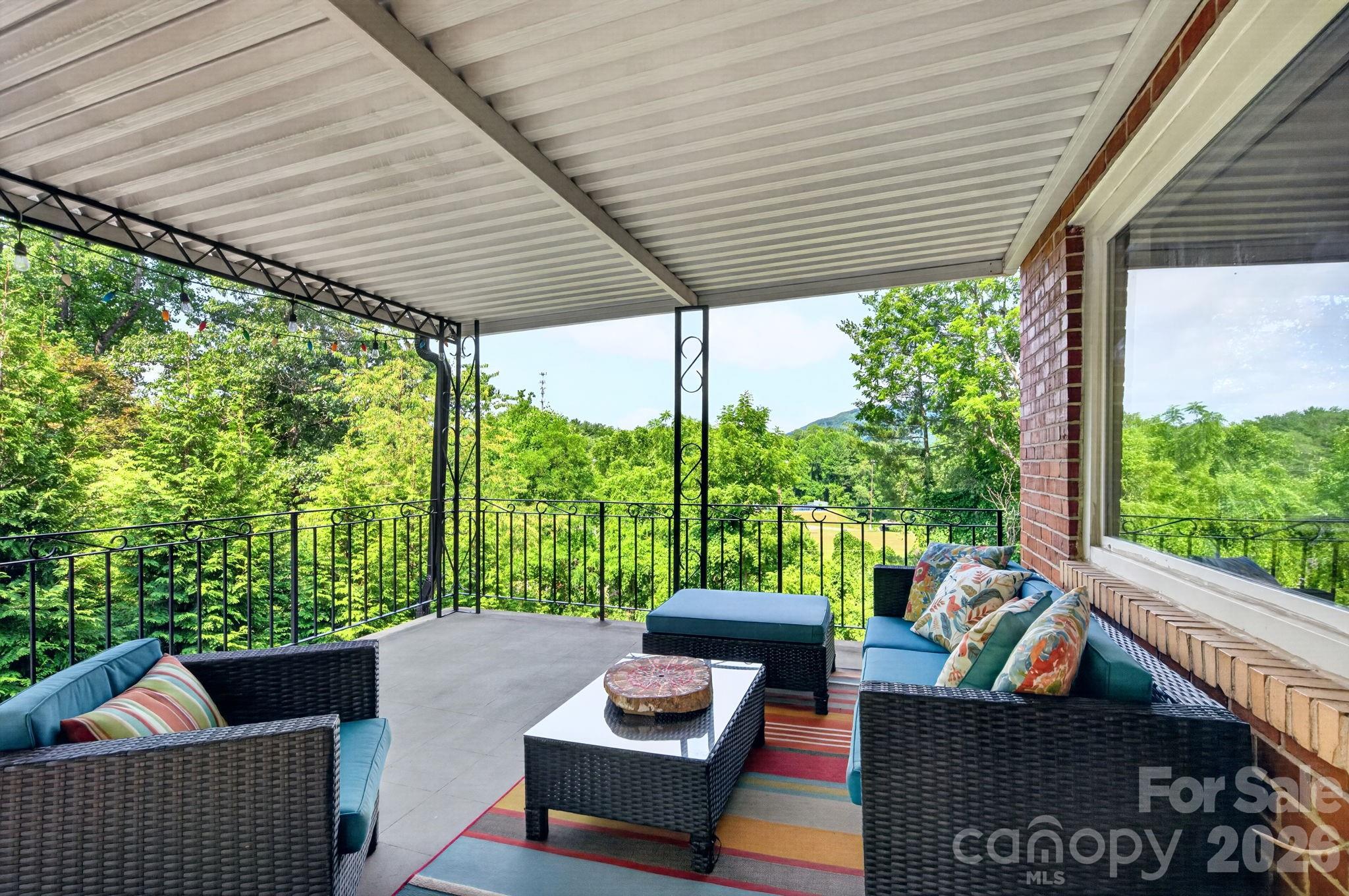 72 Ivanhoe Avenue Property Photo 10