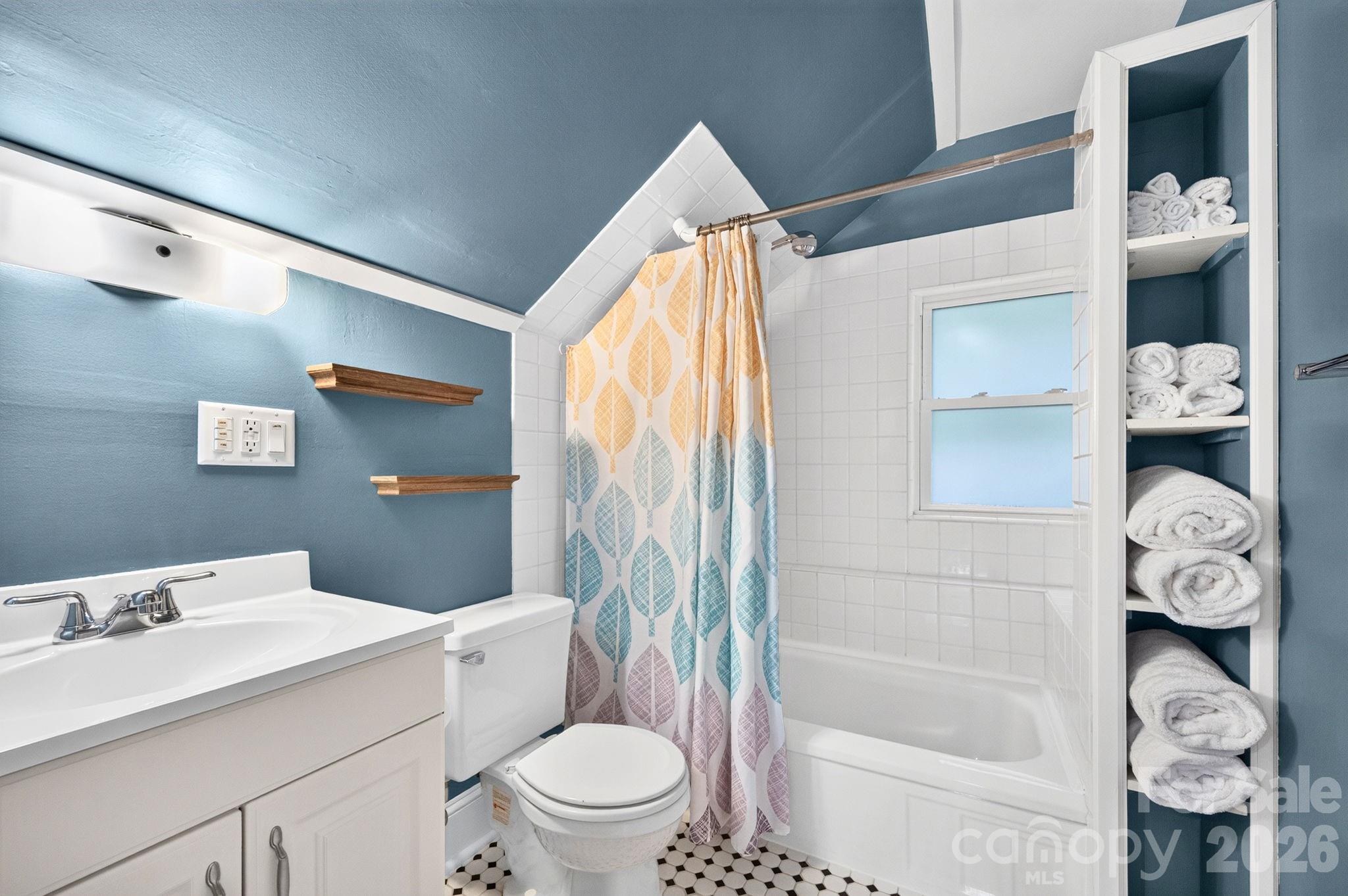 72 Ivanhoe Avenue Property Photo 22