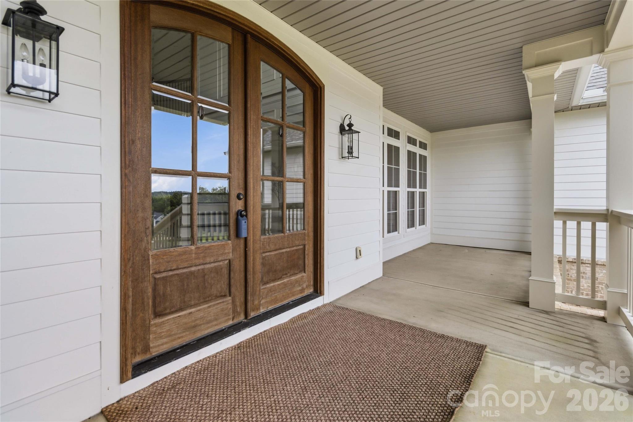 290 Jockey Trail Property Photo 3
