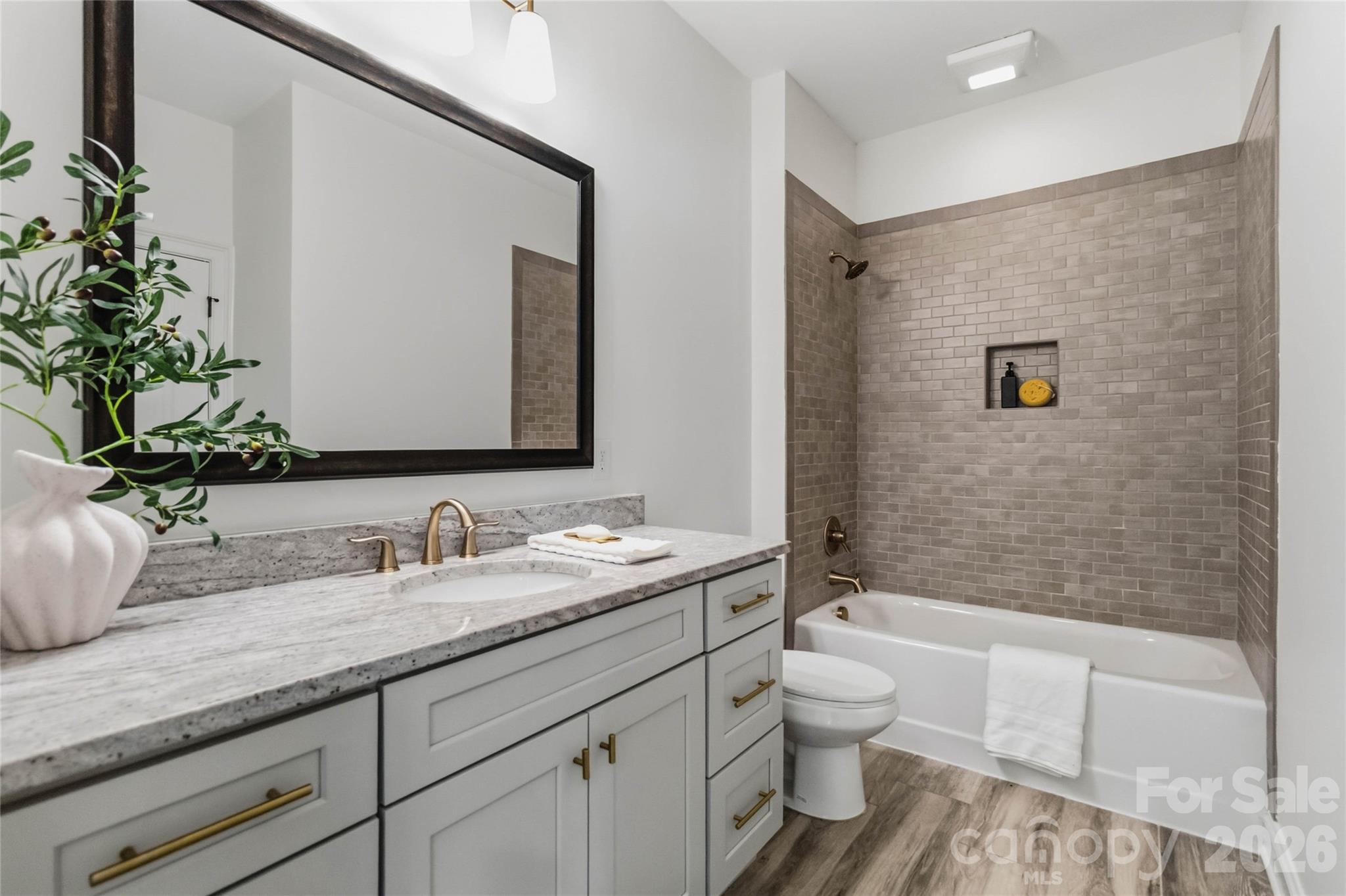 290 Jockey Trail Property Photo 18