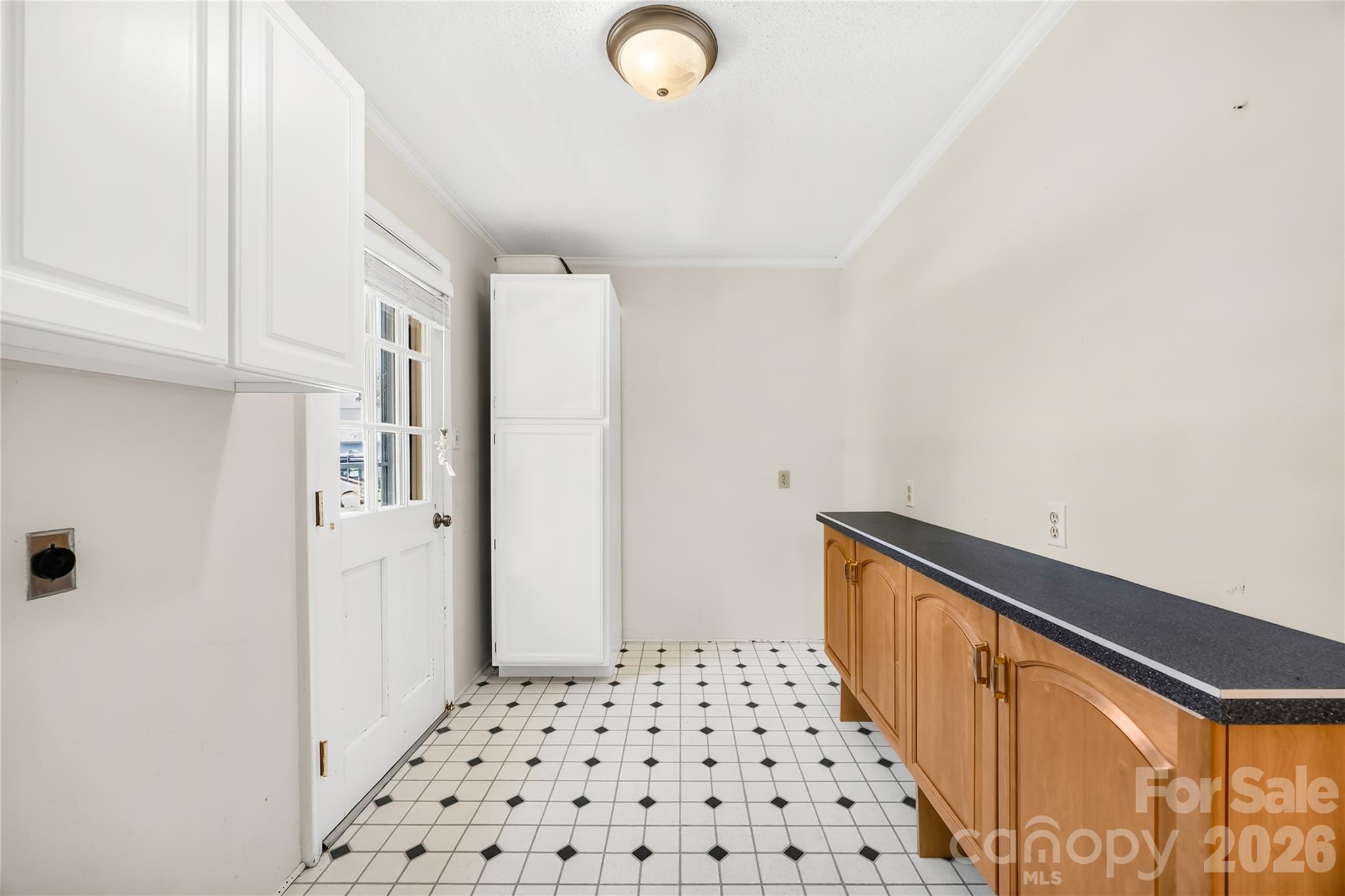 3960 Burton Lane Property Photo 11