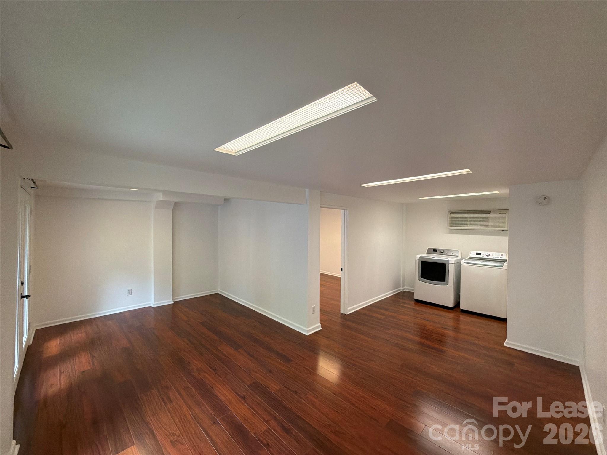 213 S Summit Avenue Property Photo 3