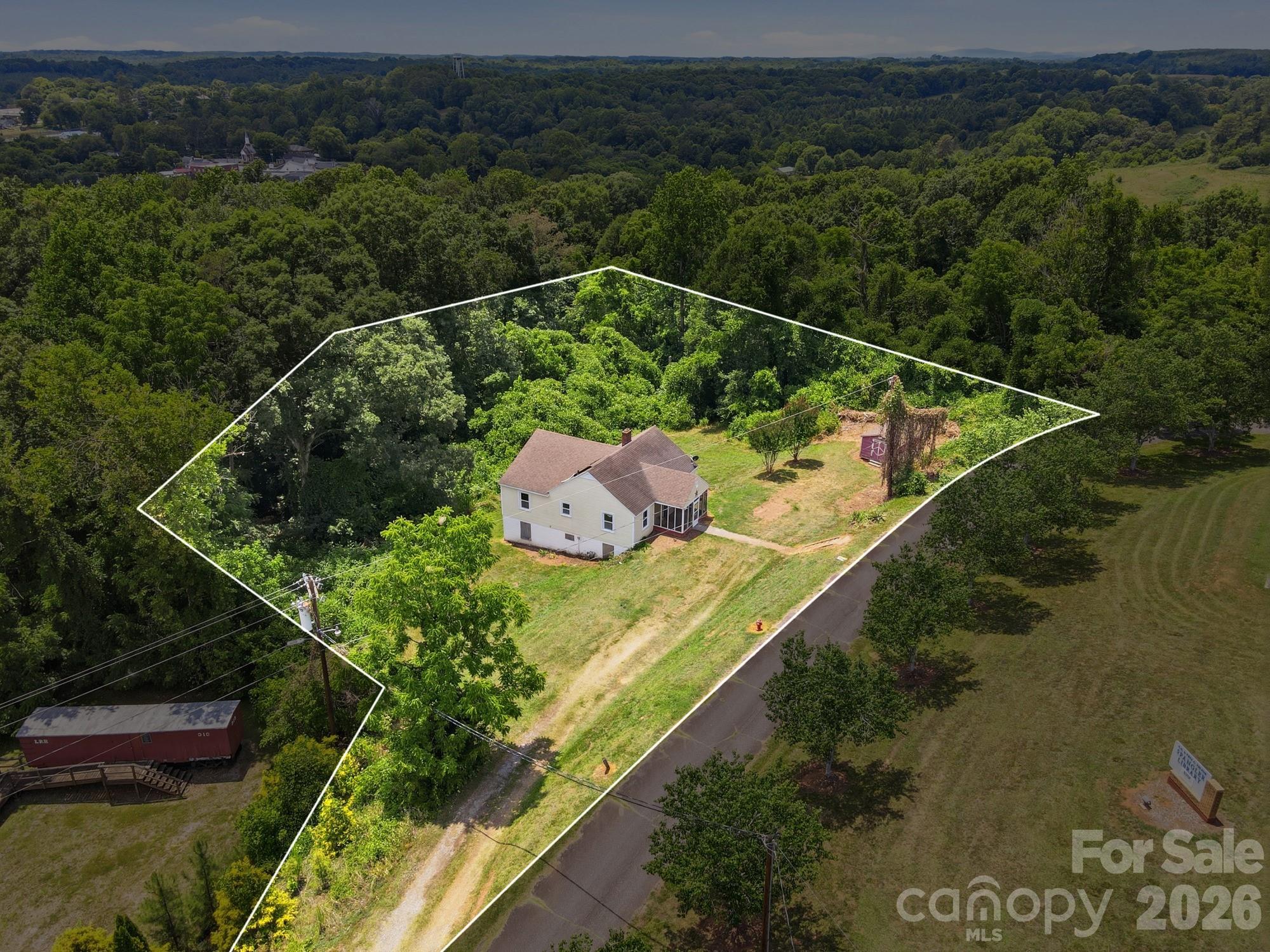 121 Piedmont Drive Property Photo 2