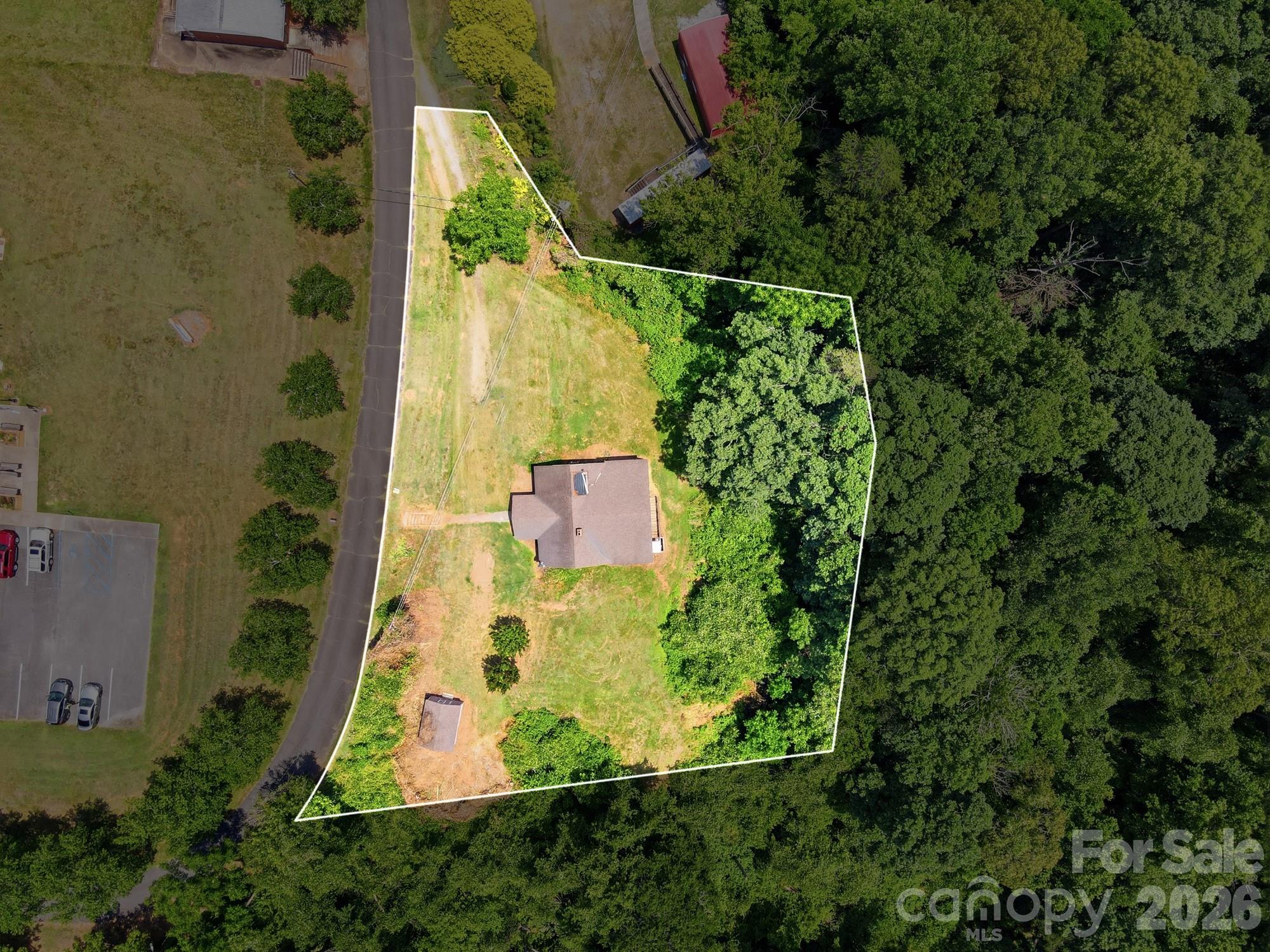 121 Piedmont Drive Property Photo 3